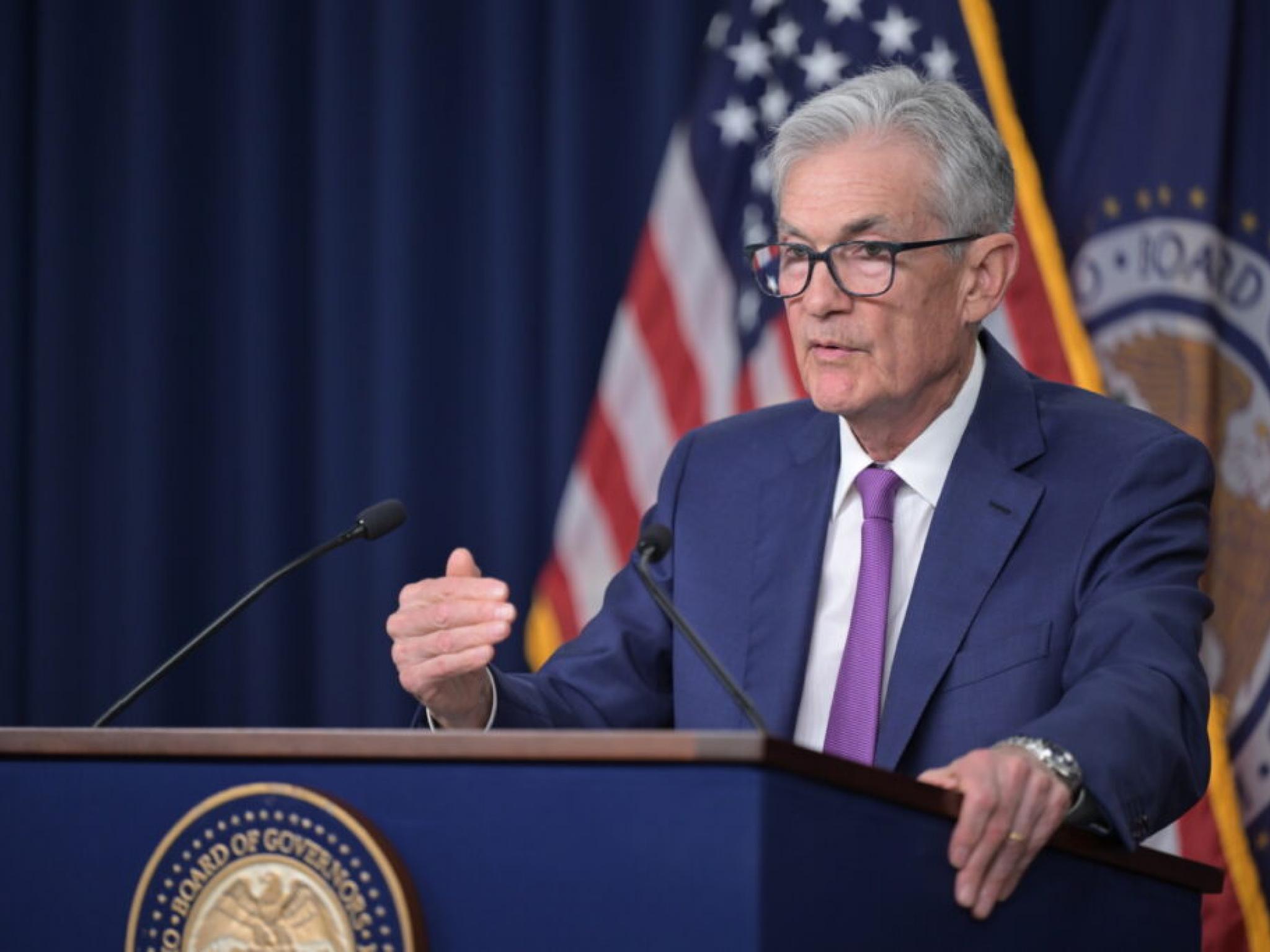  powell-keeps-hawks-at-bay-says-interest-rate-hike-unlikely-stocks-gold-rally-while-treasury-yields-dollar-tumble 
