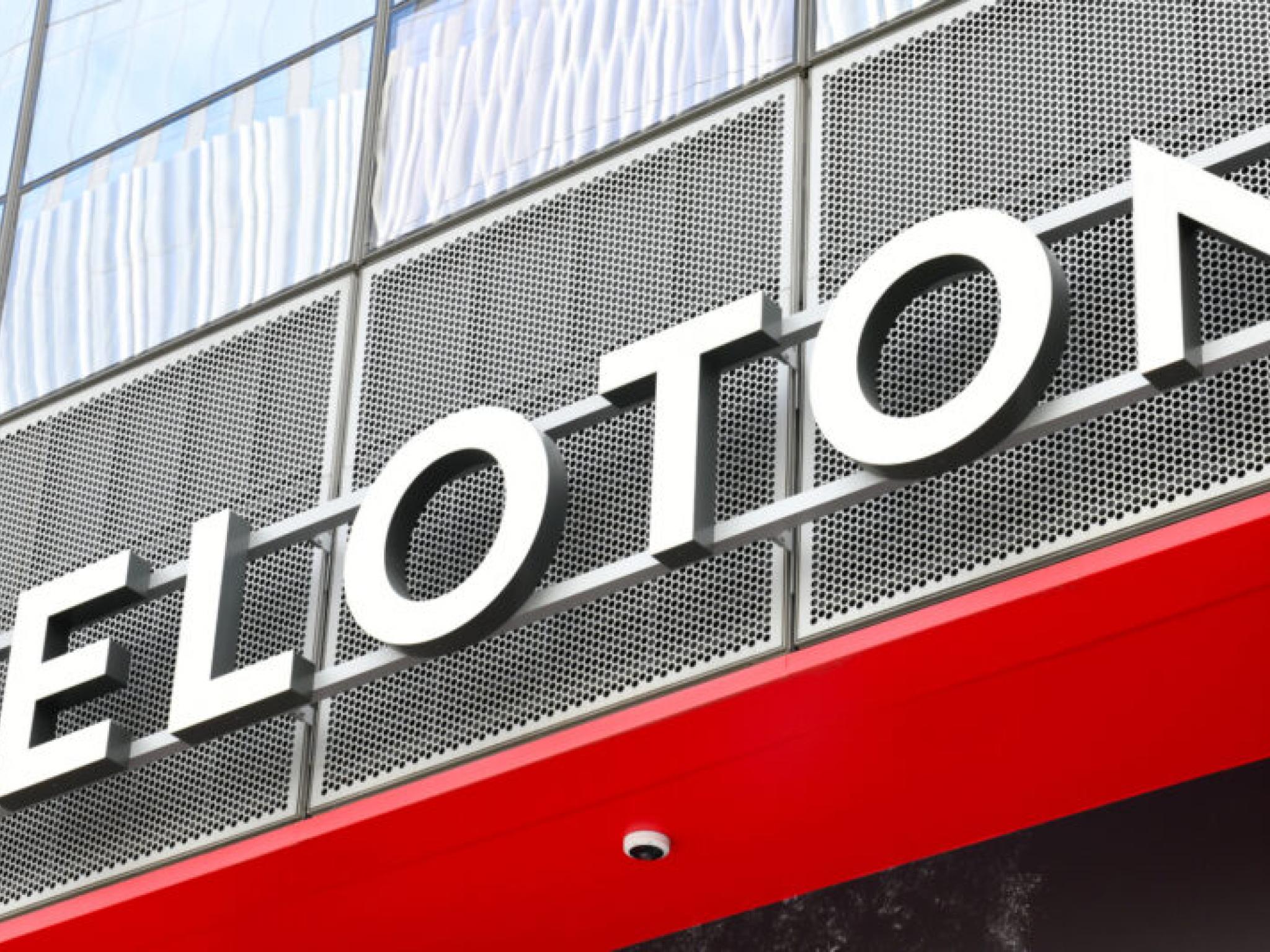  peloton-ceo-barry-mccarthy-resigns-as-company-decides-to-downsize-by-15-no-other-way-to-bring-its-spending-in-line-with-its-revenue 