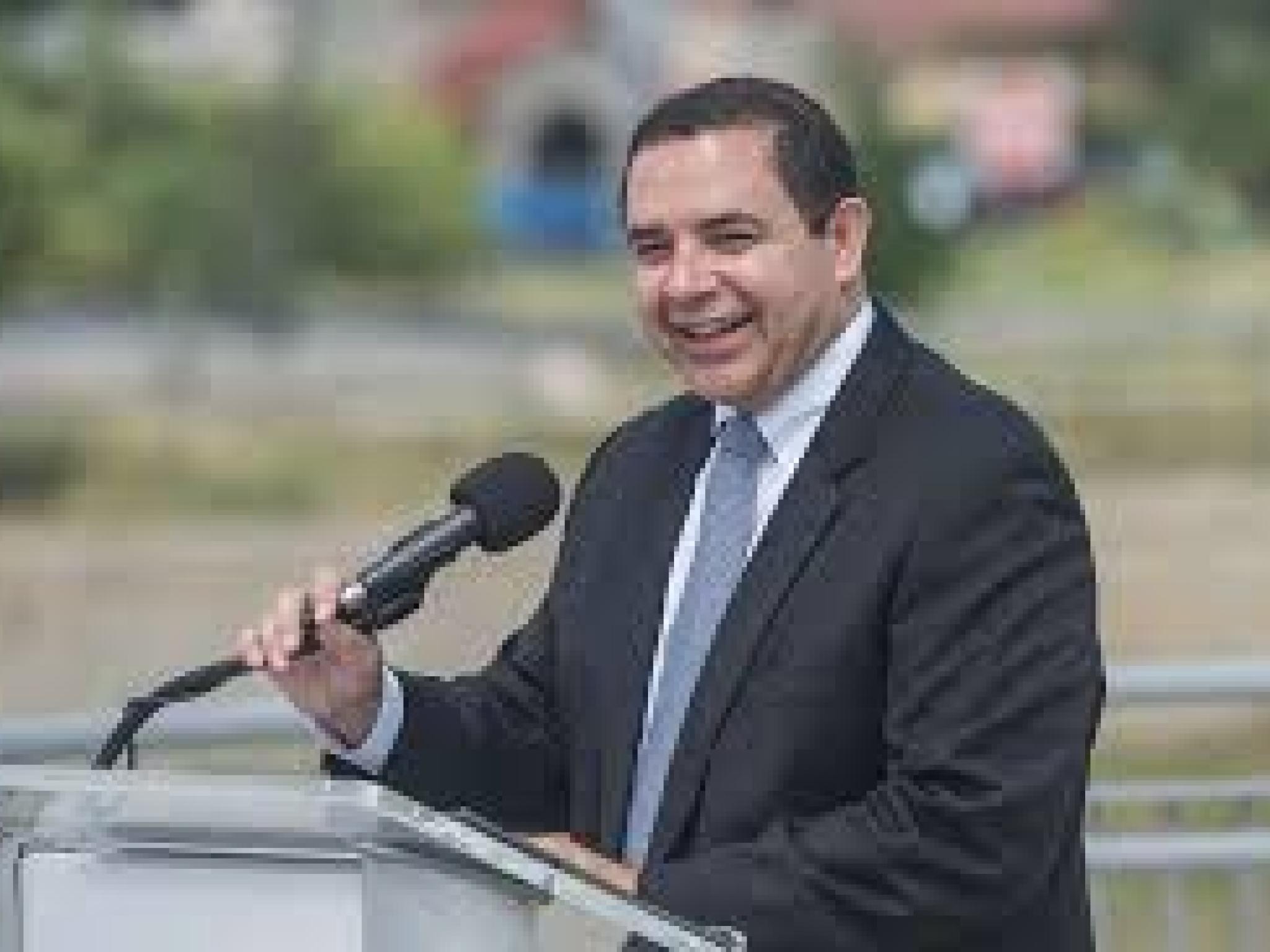  democratic-lawmaker-henry-cuellar-and-wife-accused-of-accepting-600k-in-bribes-are-innocent-of-these-allegations-says-congressman 