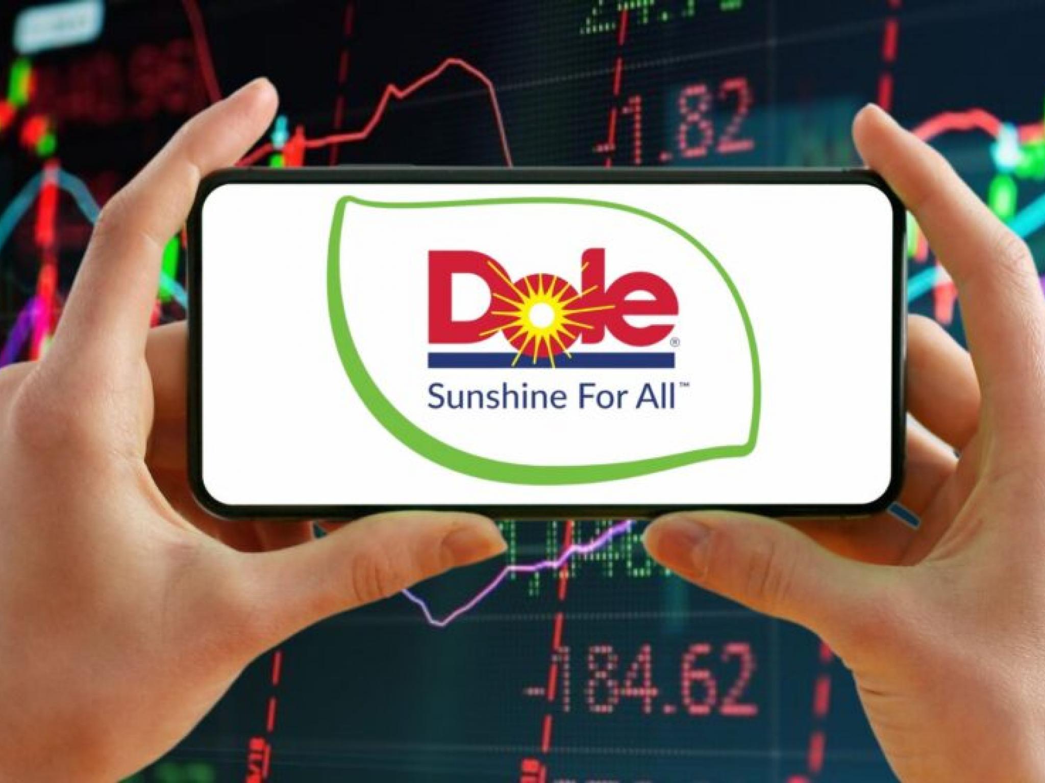  how-to-earn-500-a-month-from-dole-stock-ahead-of-q1-earnings-report 