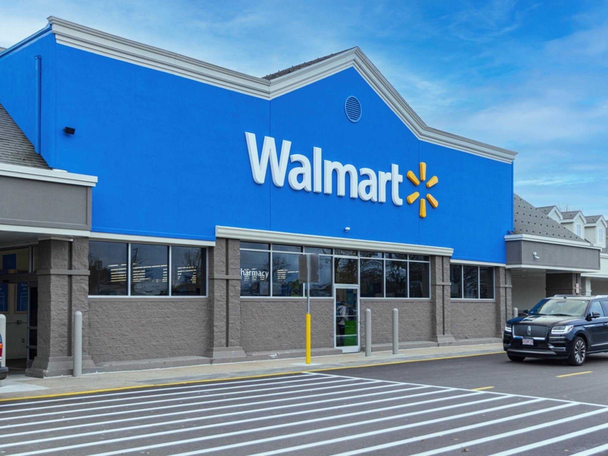  walmart-to-rally-over-17-here-are-10-top-analyst-forecasts-for-friday 