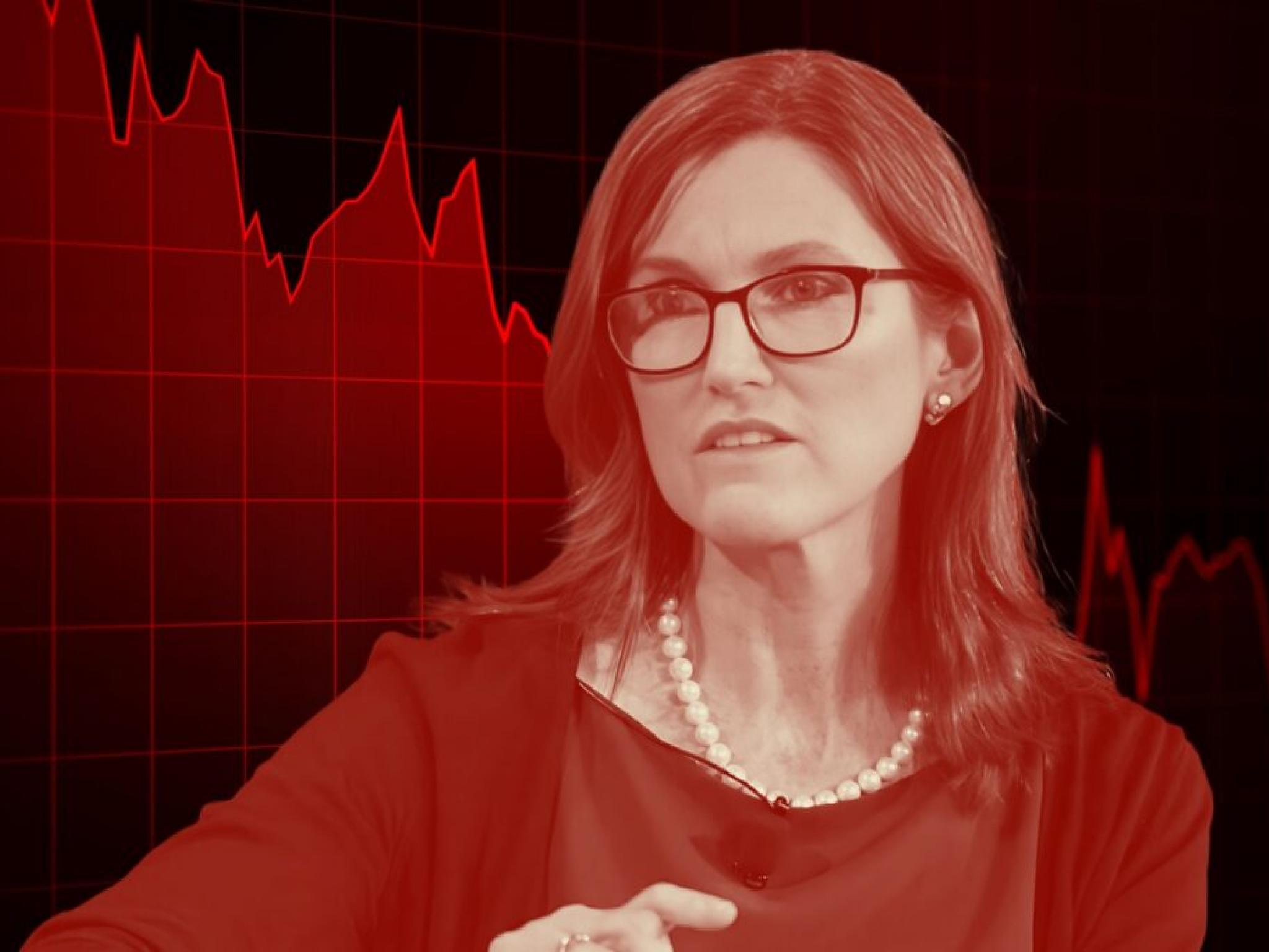  investment-advisor-says-throwing-random-darts-at-tickers-would-beat-arkk-as-cathie-woods-flagship-fund-lags-far-behind-soaring-market-how-do-they-do-it 