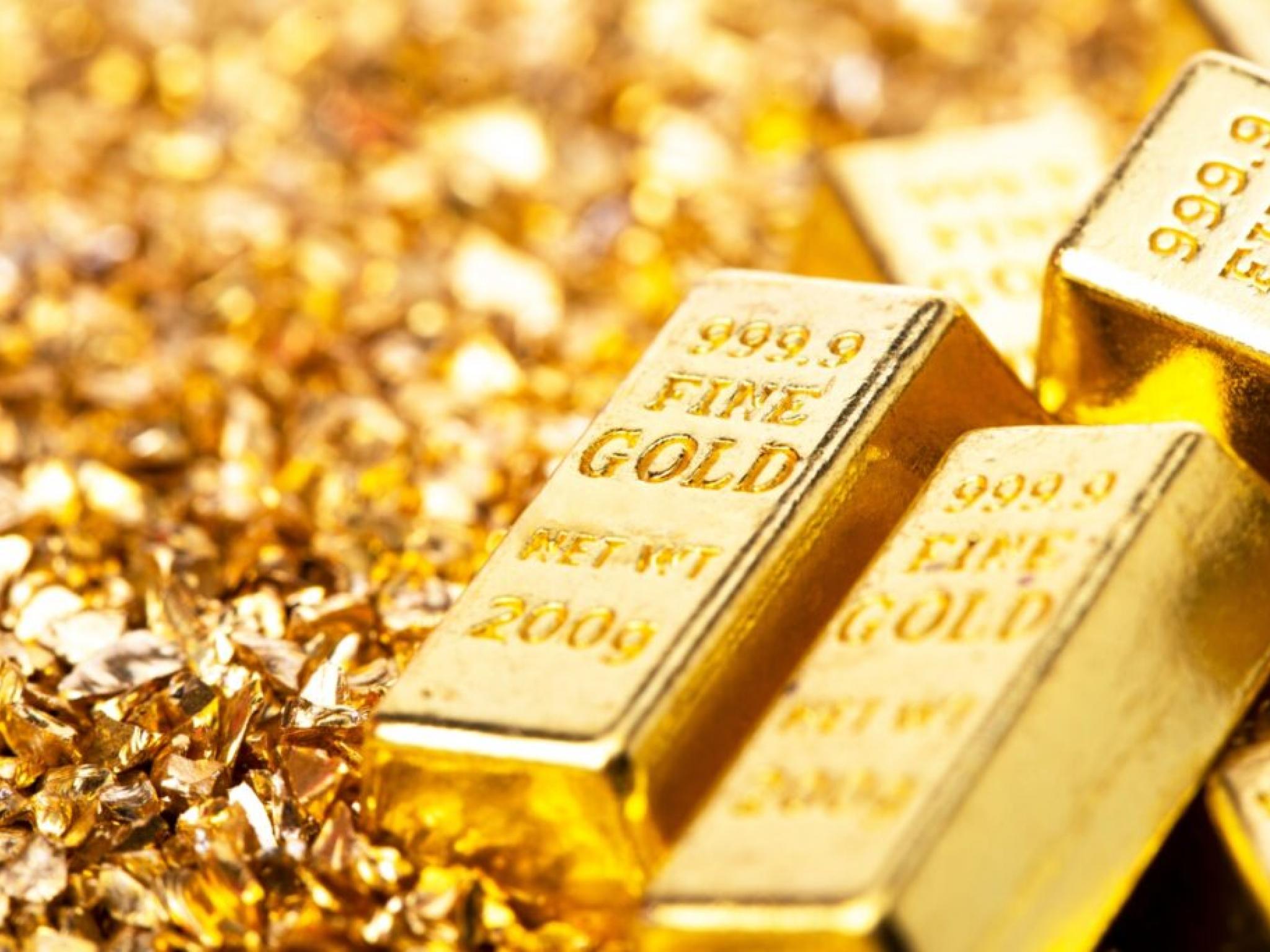  gold-gains-1-best-buy-posts-upbeat-earnings 
