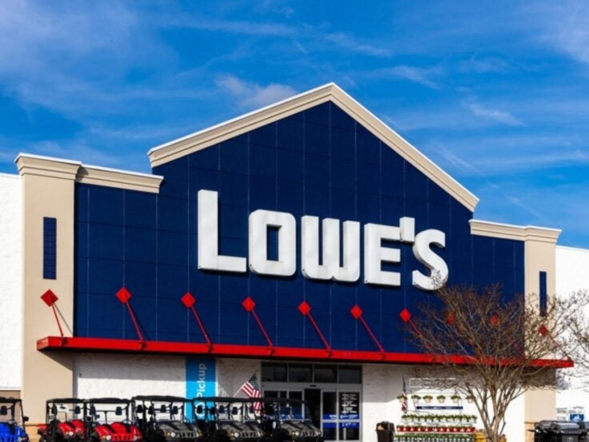  whats-going-on-with-home-retailer-lowes-shares-after-raising-dividend-by-5 