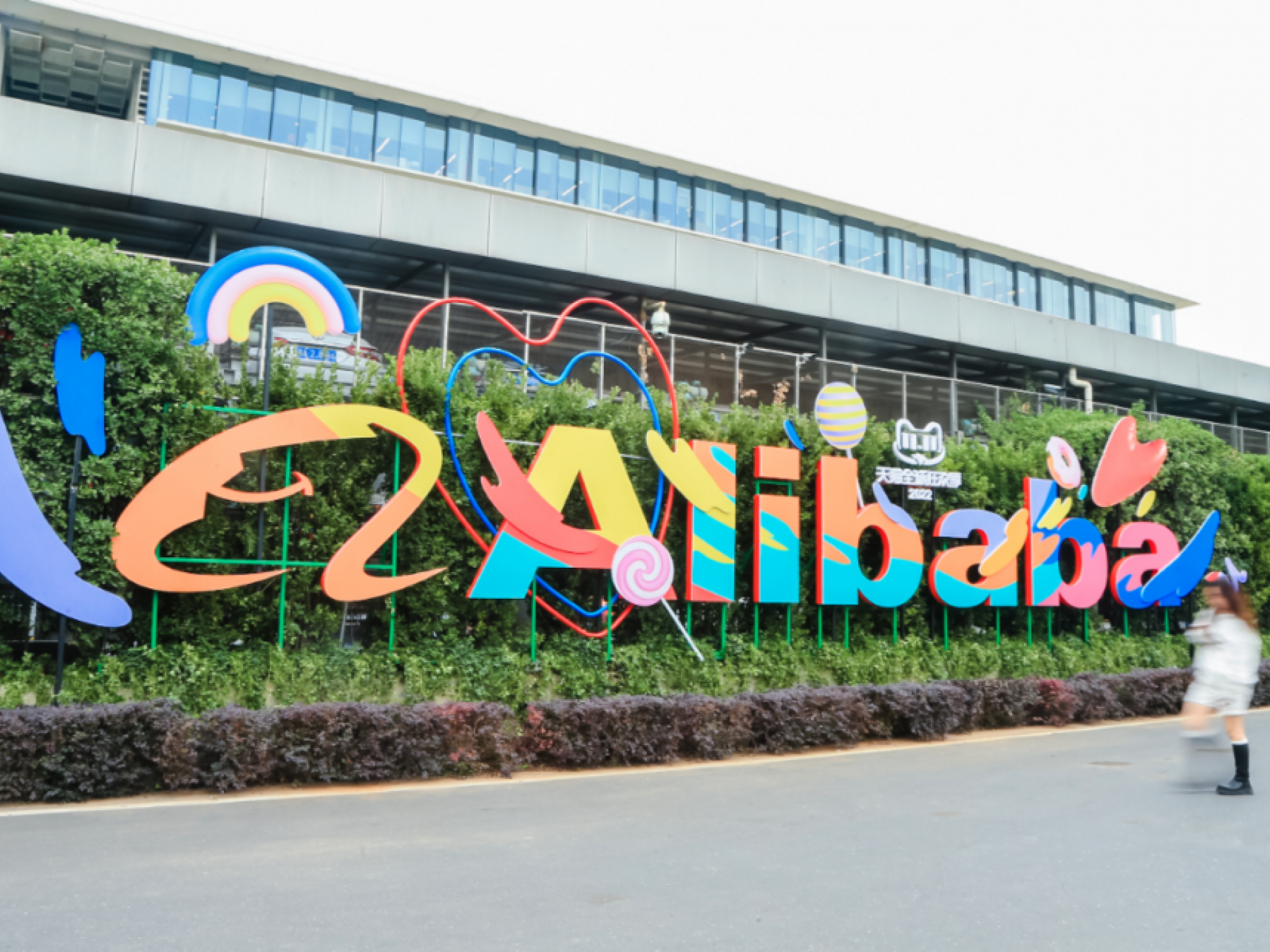  alibabas-618-shopping-festival-boosts-sales-with-big-brands-like-apple-xiaomi-leading-the-way 