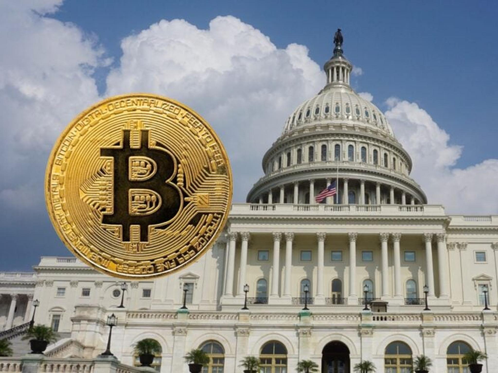 democrat-senators-urge-federal-reserve-to-cut-interest-rates-as-bitcoin-rally-stalls 