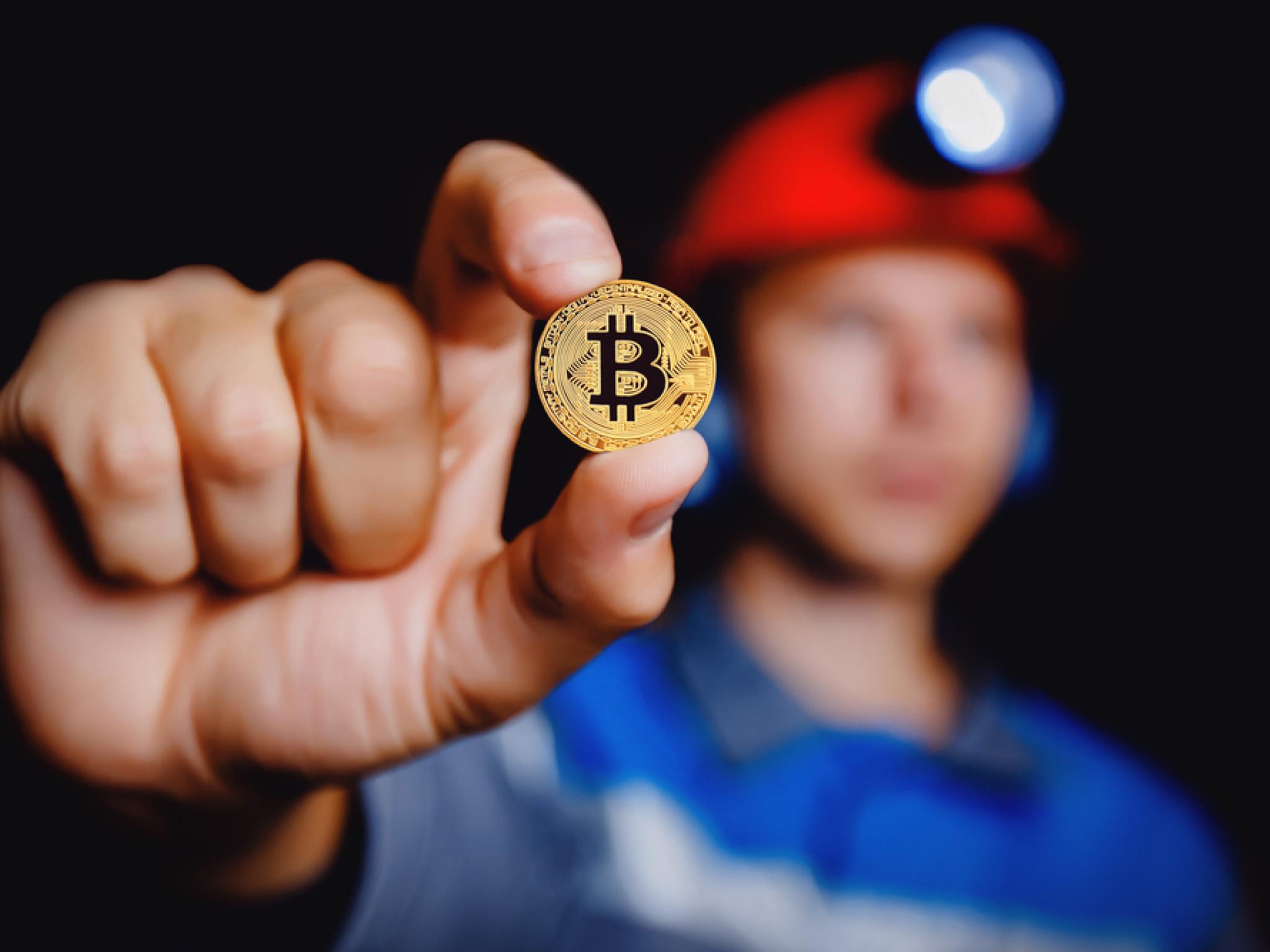  european-law-agency-says-bitcoin-mining-vulnerable-to-financial-crimes-even-as-donald-trump-cosies-up-to-the-industry 