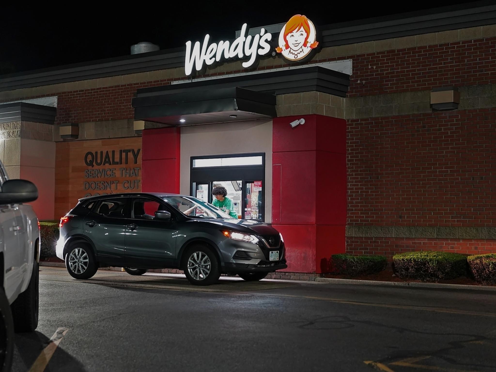  wendys-is-a-show-me-story-goldman-sachs-analyst-says-fast-food-joints-like-chipotle-dominos-are-still-hot 