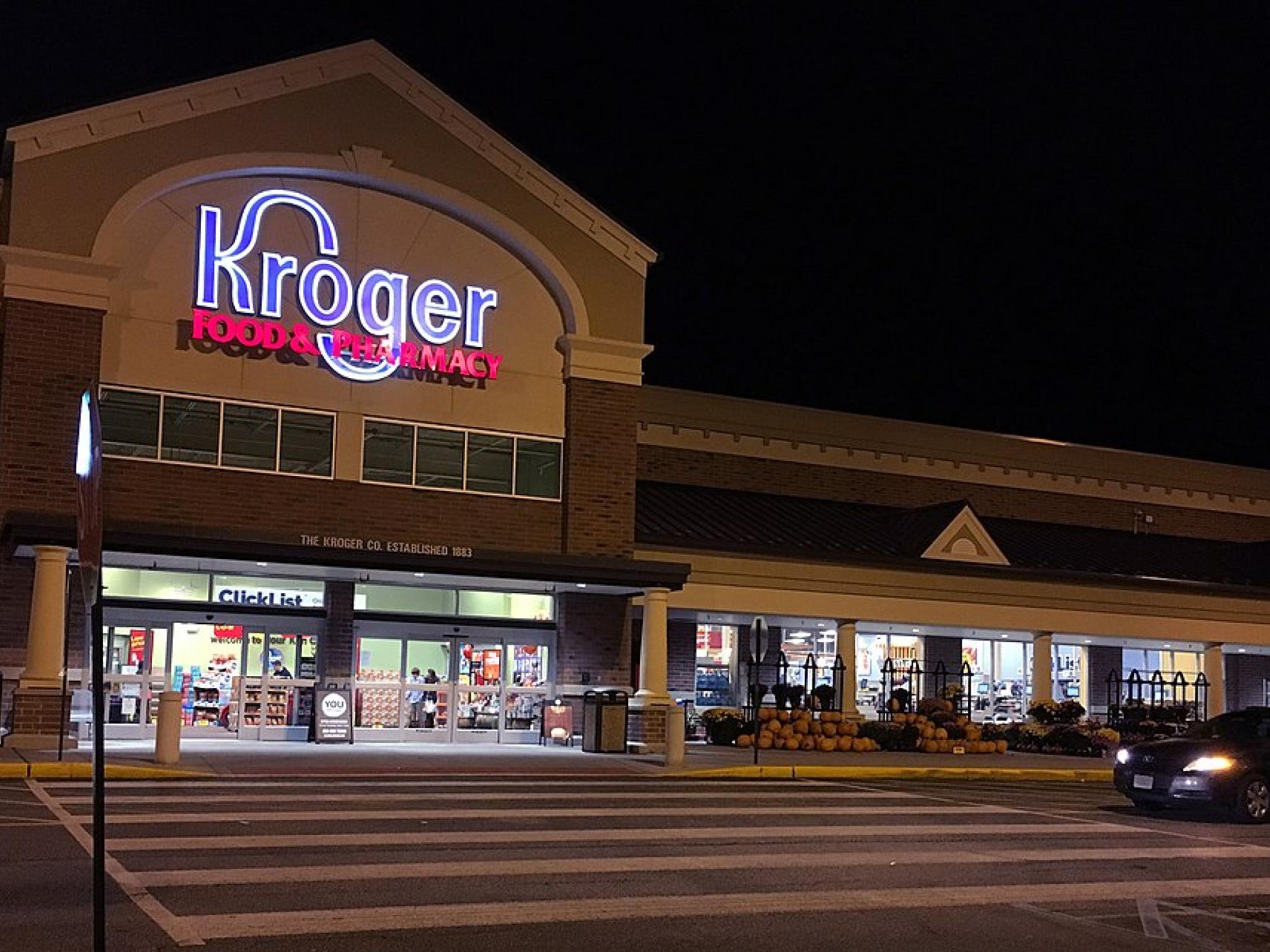  kroger-gears-up-for-q1-print-these-most-accurate-analysts-revise-forecasts-ahead-of-earnings-call 