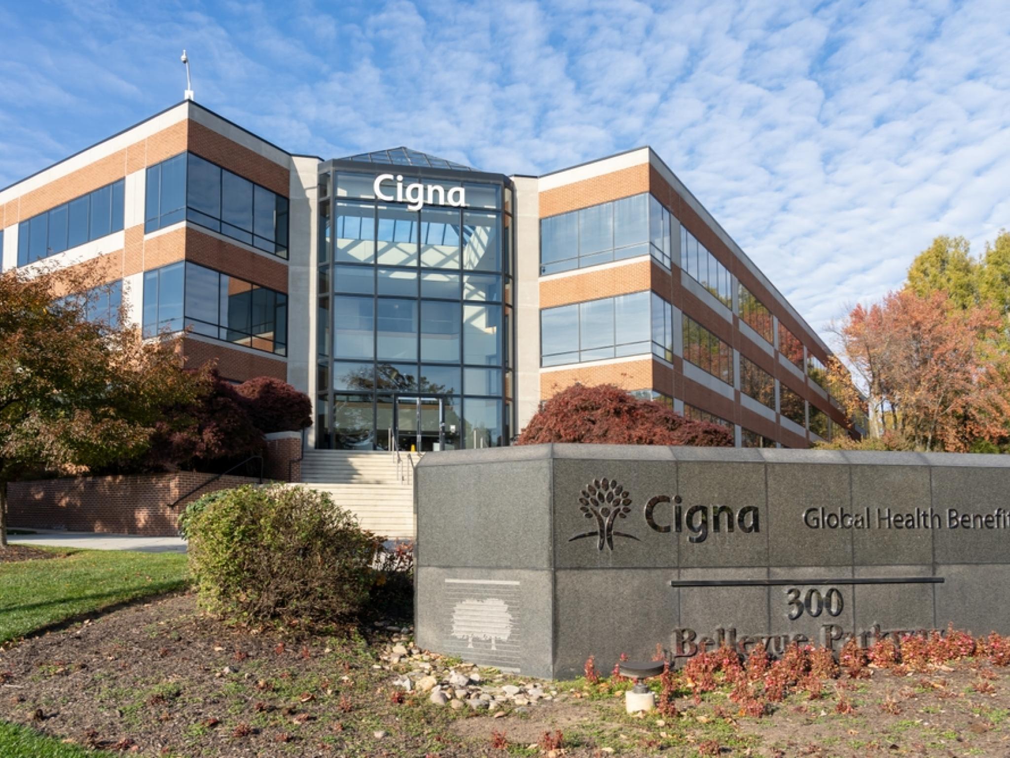  cignas-specialty-pharmacy-leadership-expected-to-drive-long-term-eps-growth-analyst-says 