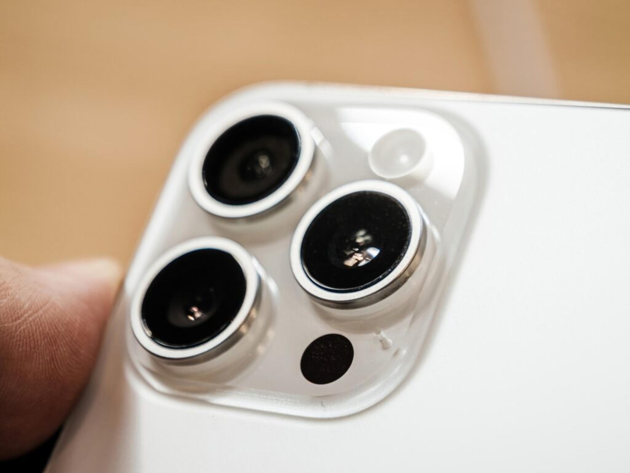  top-apple-analyst-says-dont-expect-much-for-iphone-16-this-year-but-tim-cook-led-company-has-a-slew-of-tetraprism-camera-upgrades-in-pipeline 