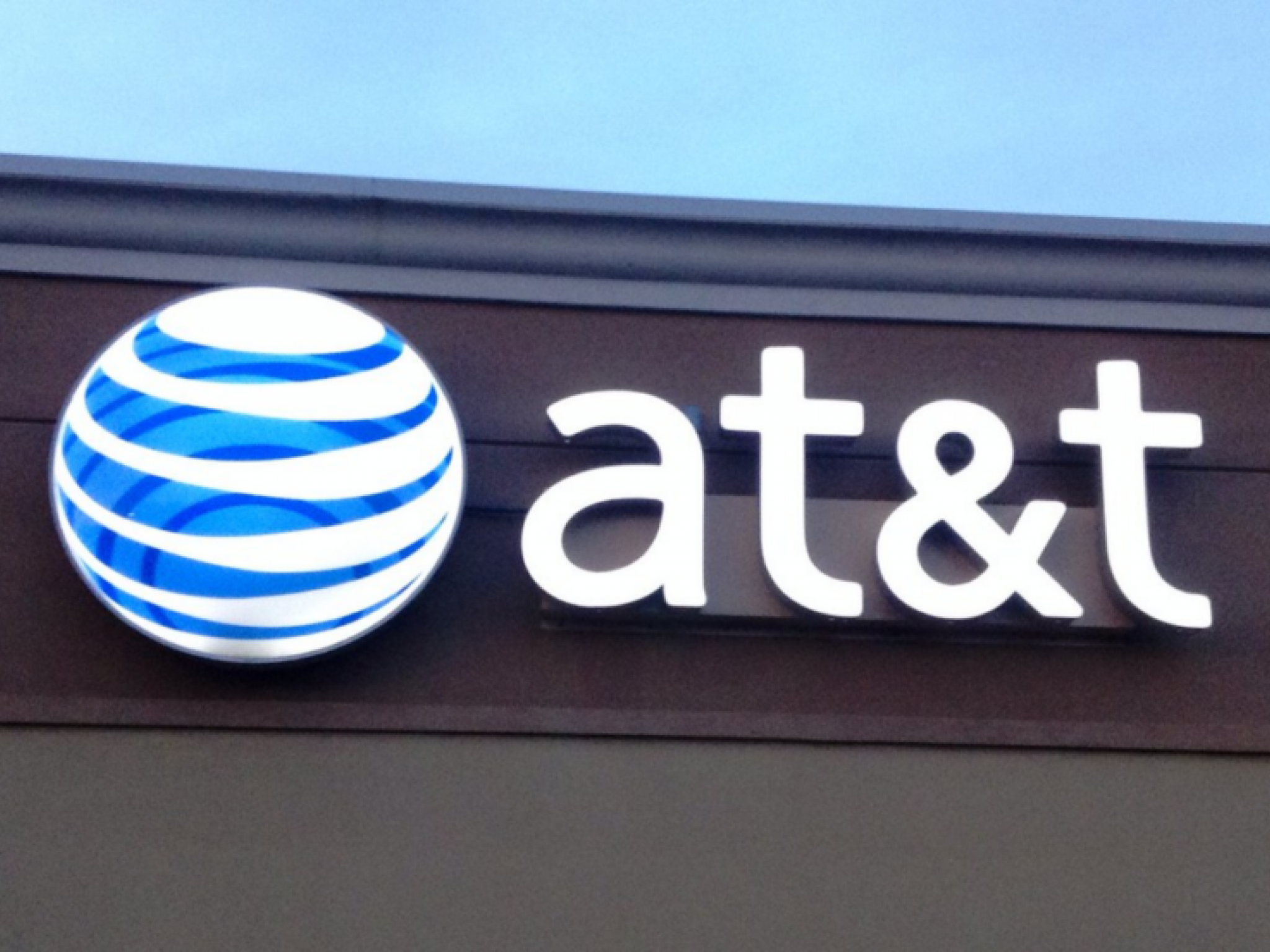 AT&T, 해커에게 4억원 지불... 도난 데이터 삭제 대가로