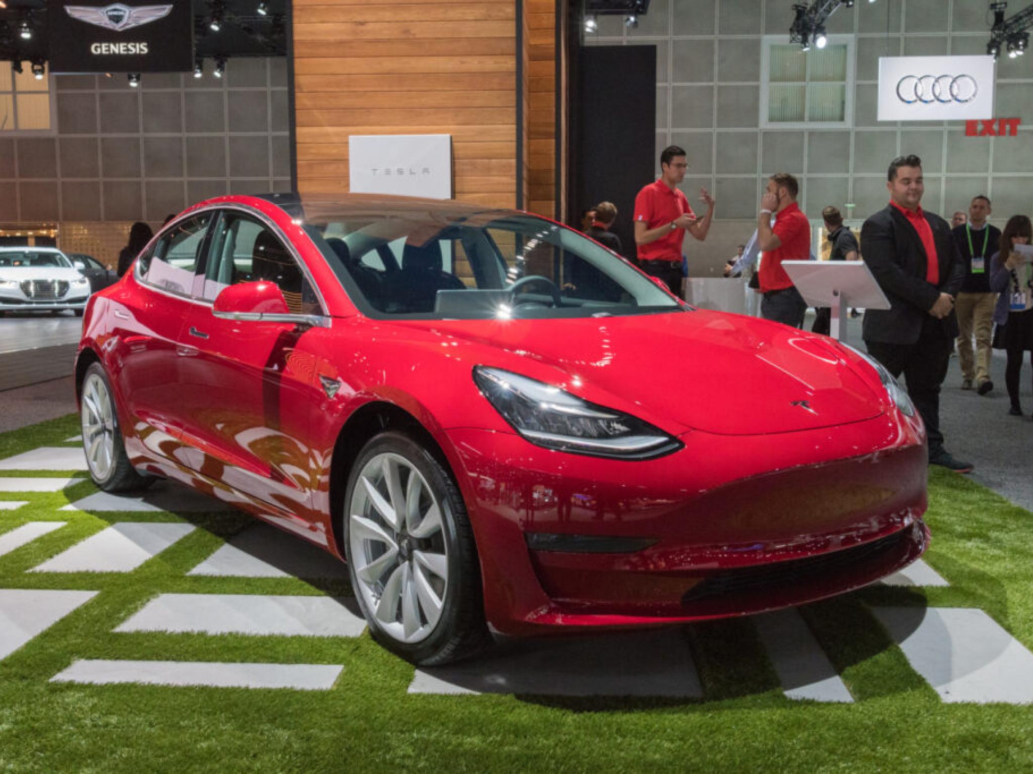  tesla-extends-model-3-delivery-times-in-china-report 