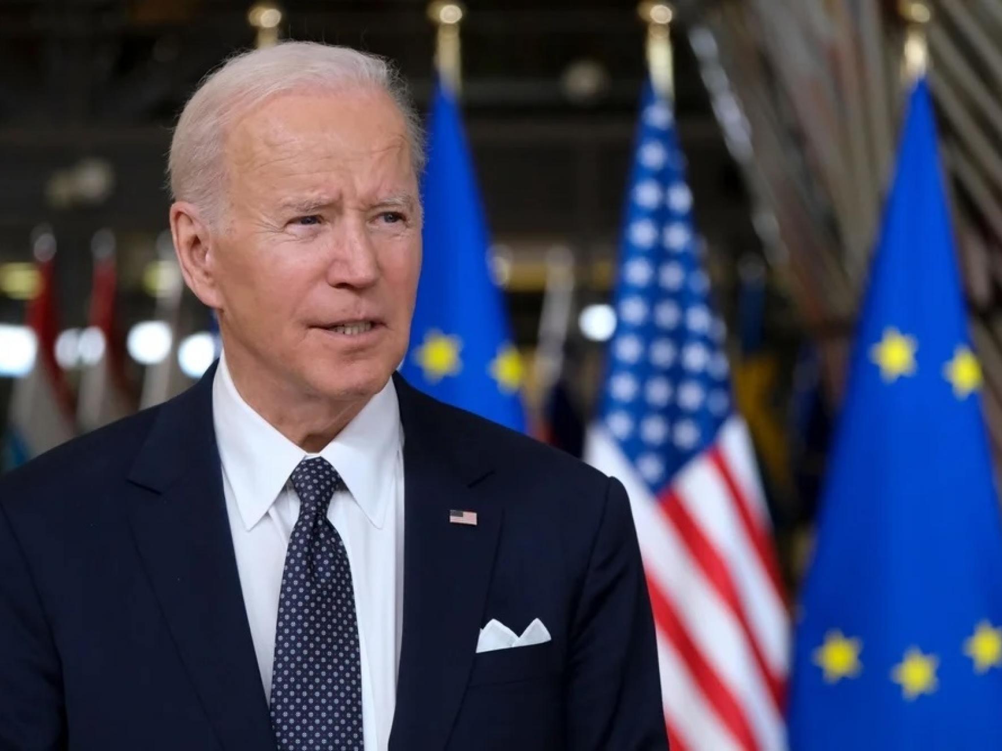  joe-biden-drops-out-what-would-happen-with-cannabis-legalization-under-kamala-harris-or-donald-trump 