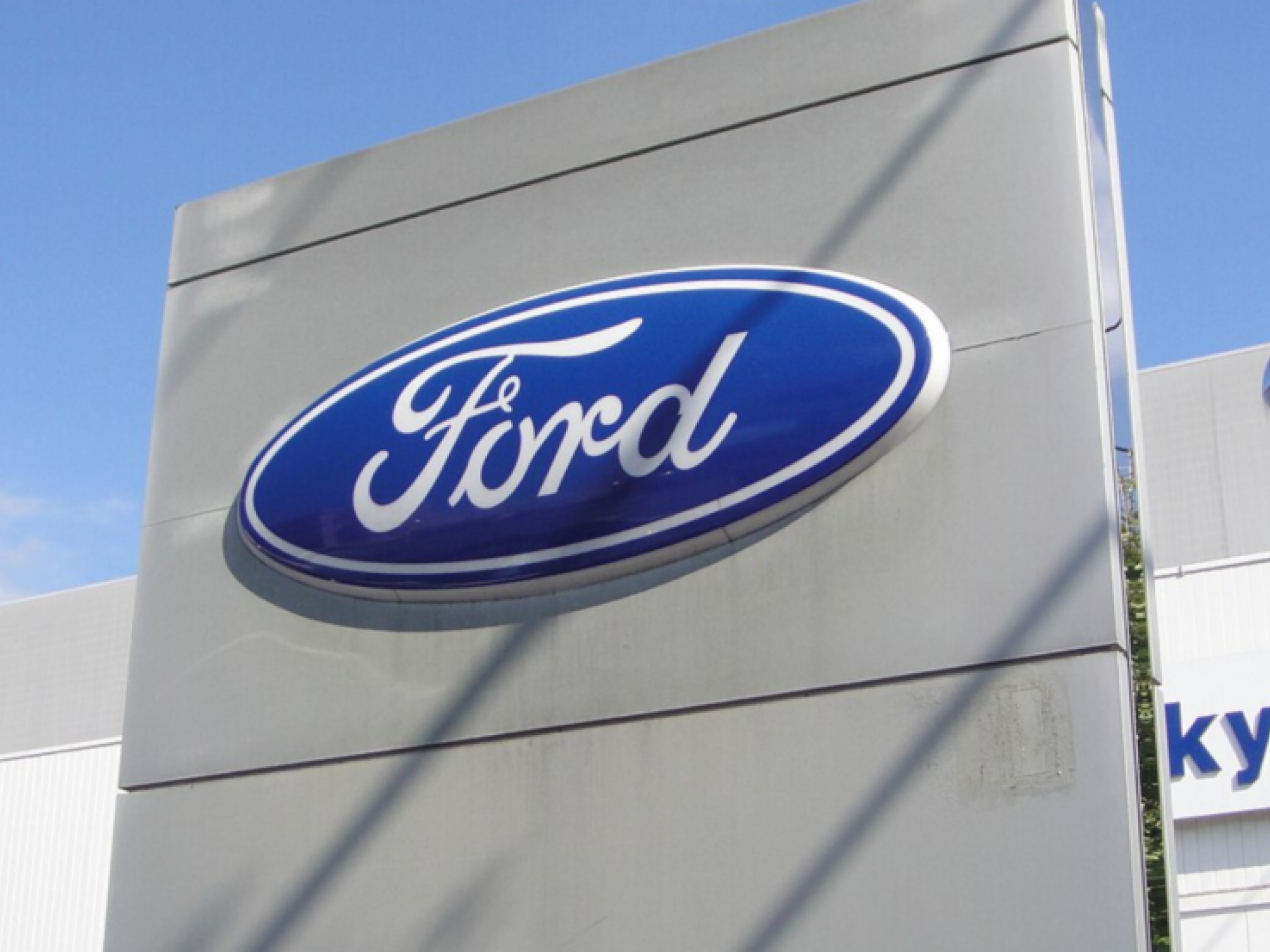  ford-posts-downbeat-earnings-joins-maxlinear-stmicroelectronics-and-other-big-stocks-moving-lower-in-thursdays-pre-market-session 