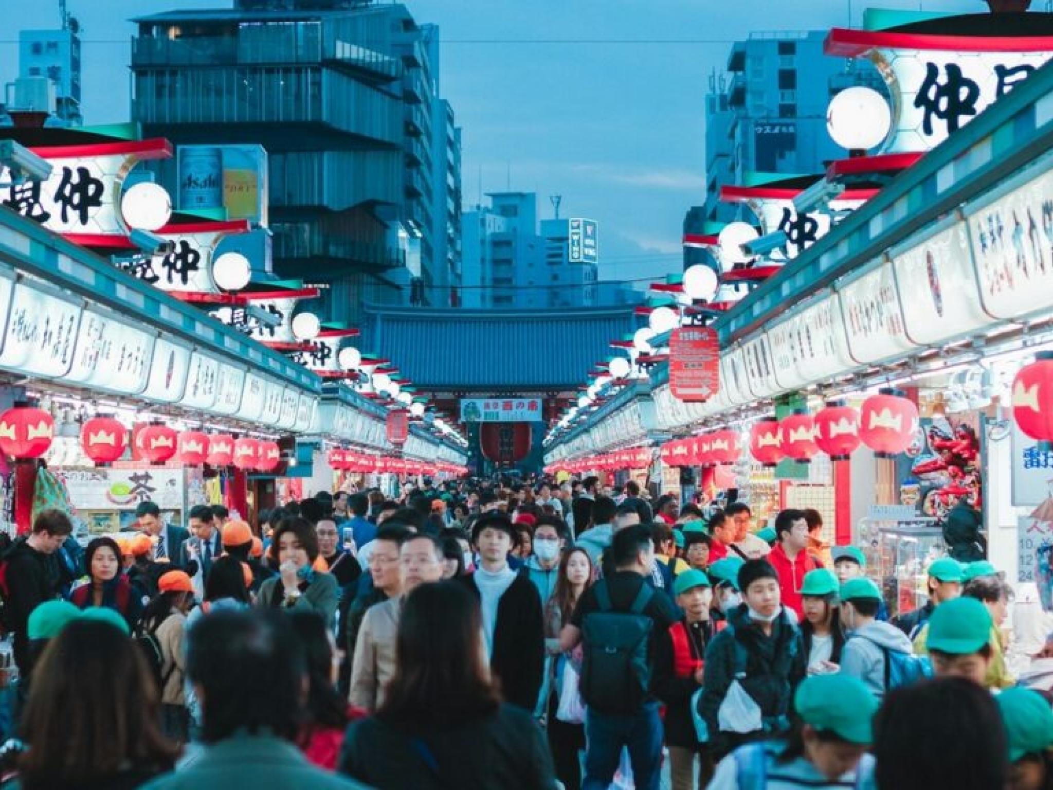 일본은행, 주요 금리 인상... 제롬 파월의 금리 결정 주목되는 가운데 초완화 정책 종료