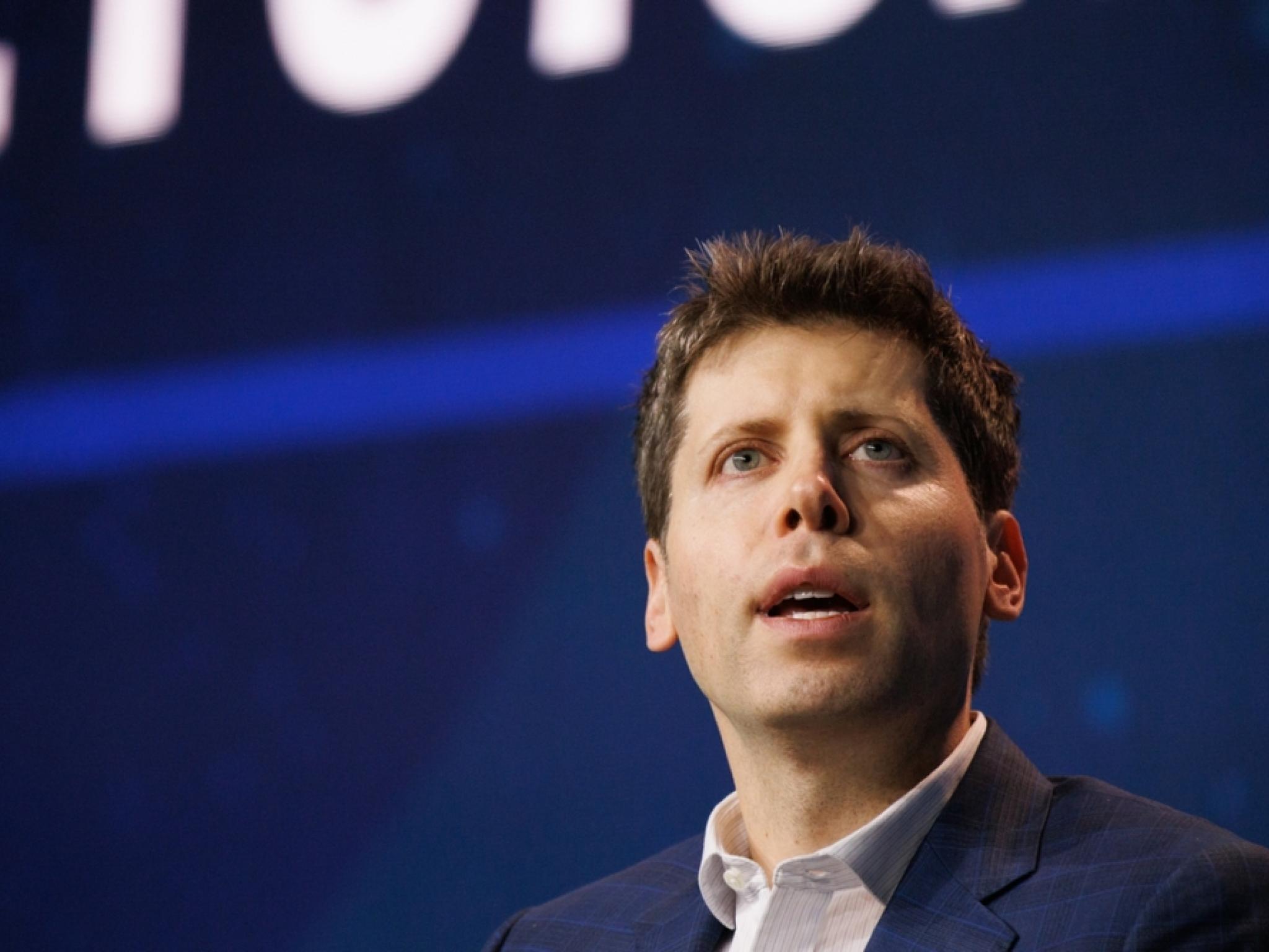 AI 전문가 `샘 알트만 행보, 인류 전체에 지속적 영향 미칠 수 있어`... OpenAI CEO 규제 입장 의문 제기