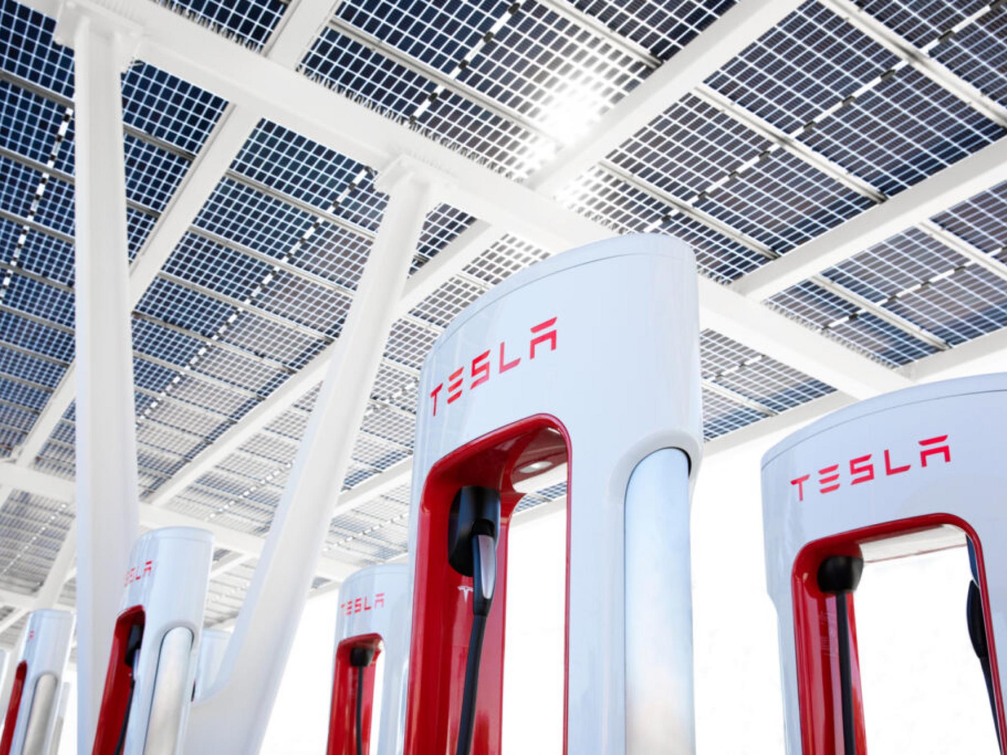  tesla-adds-japanese-automaker-nissan-to-supercharger-network-waitlist-along-with-mercedes-benz-and-gm 