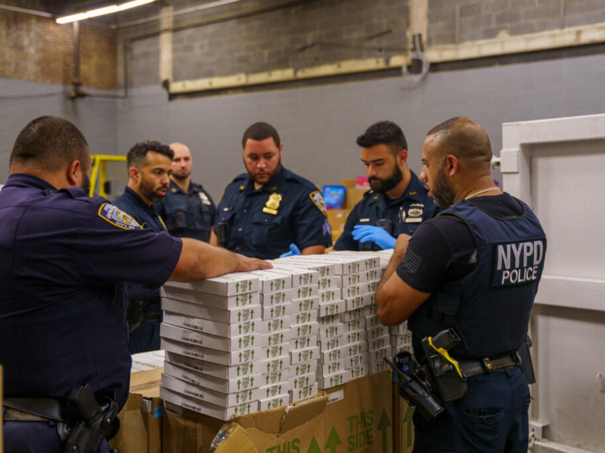 NYPD, 퀸즈 창고서 `5천만 달러` 규모 불법 대마 적발... 절도 신고로 발각