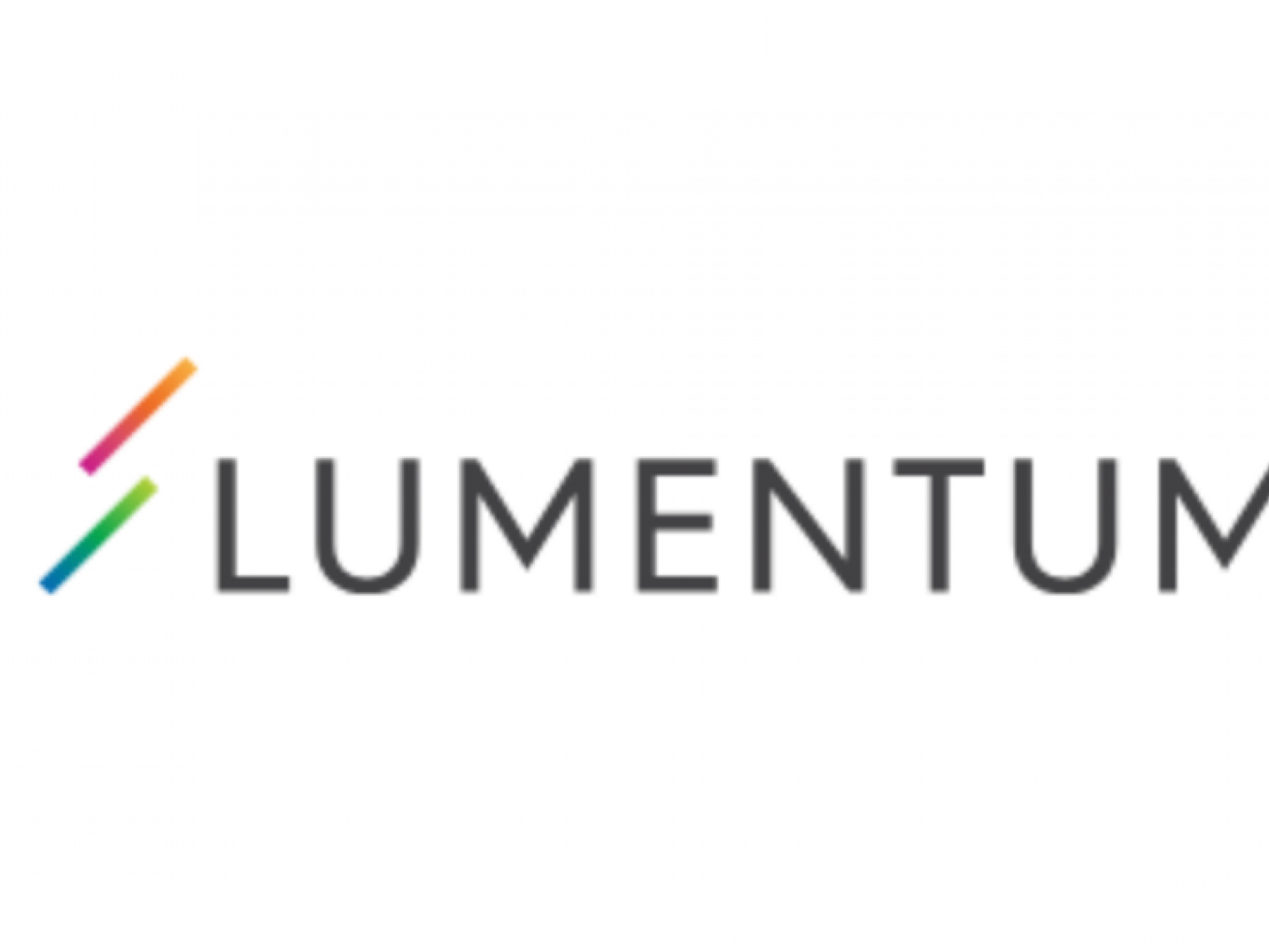  lumentums-cloud-and-ai-focus-drives-q4-beat-stock-jumps 