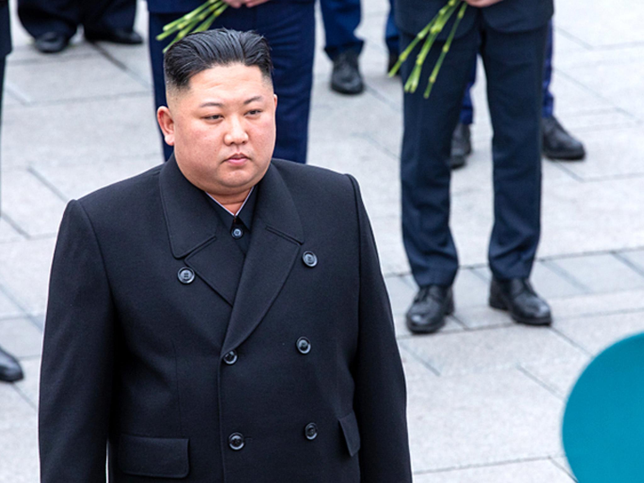 김정은, 태풍 카눈 이후 20만㎡ 농경지 피해... 평양서 이재민 만나