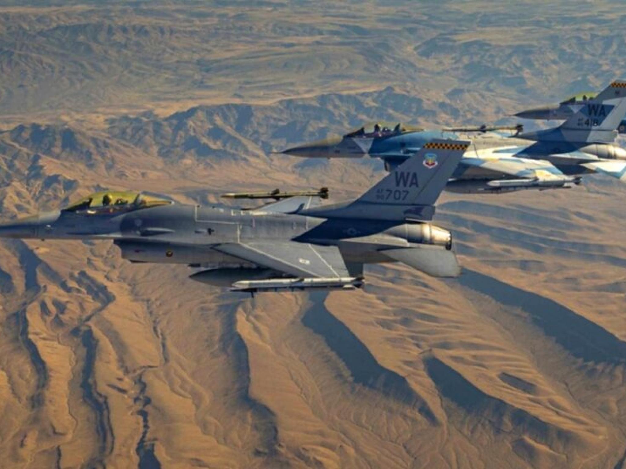 러시아 전투기, 알래스카 인근 美 F-16에 위험근접... 美 