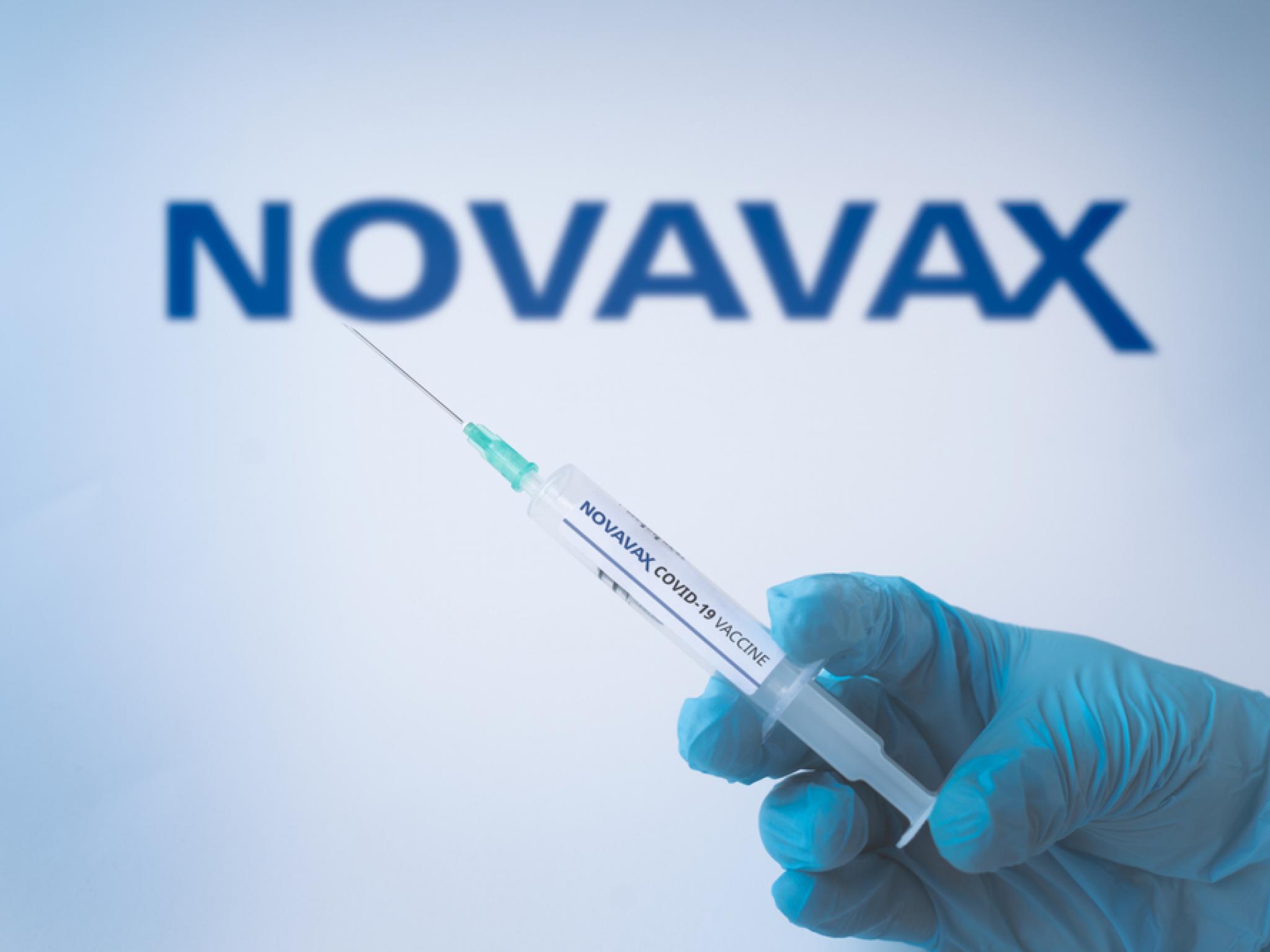 FDA, 노바백스 코로나-독감 병용백신 임상시험에 제동... 신경 손상 우려