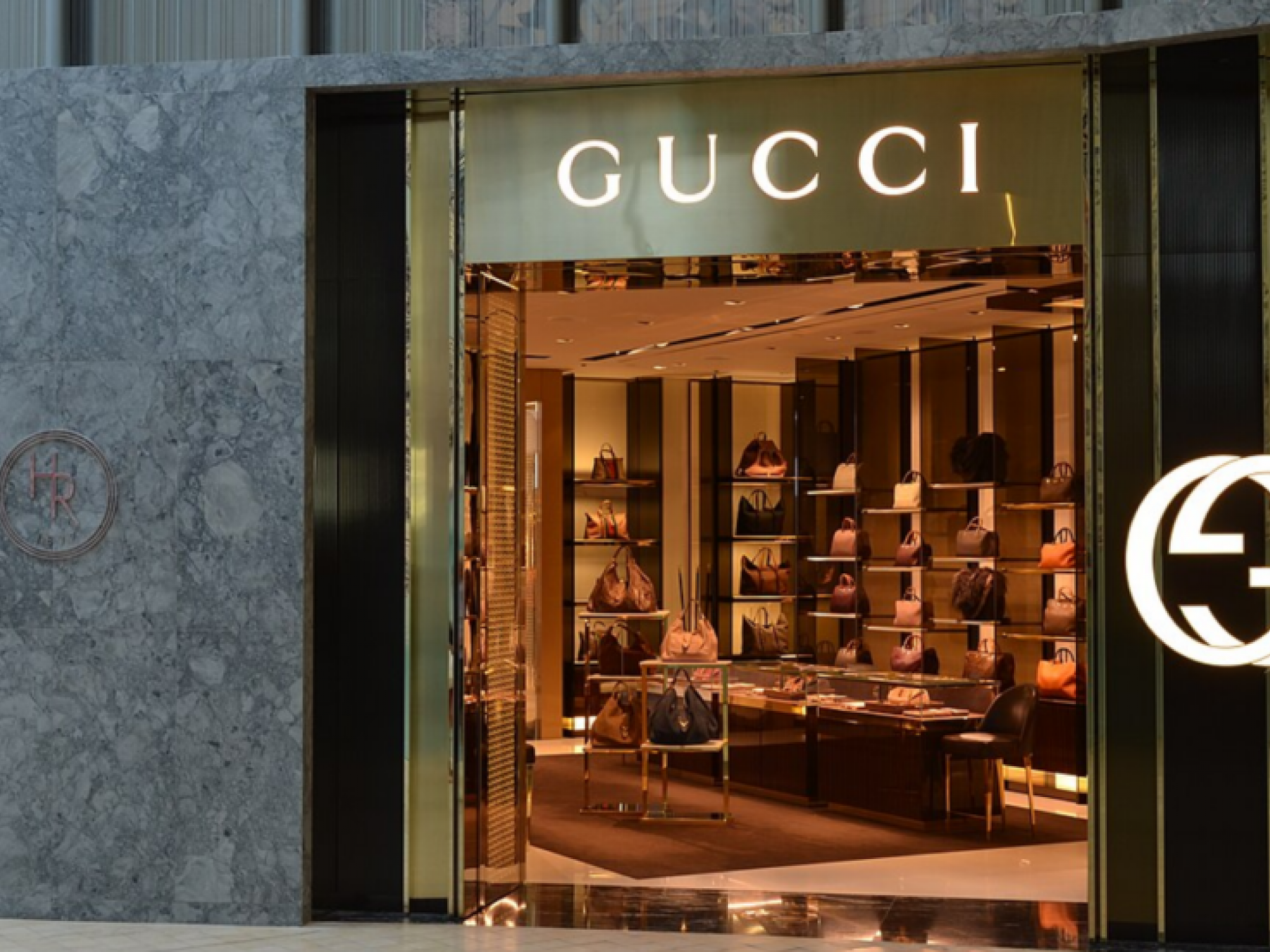 gucci-glamour-on-fifth-avenue-parent-firm-kering-seals-deal-with-963m-manhattan-tower 