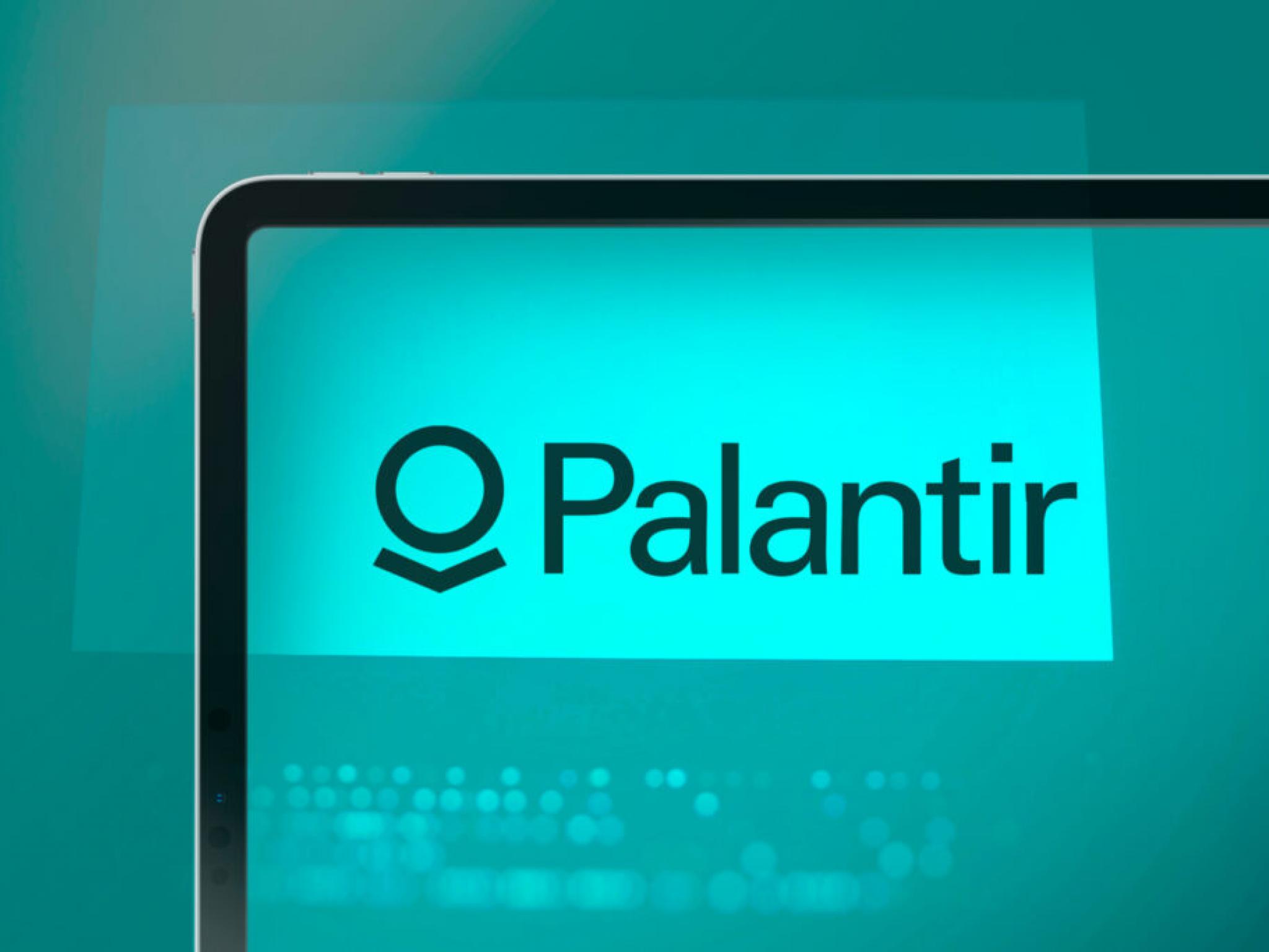  whats-going-on-with-palantir--oracle-shares-after-they-inked-partnership 