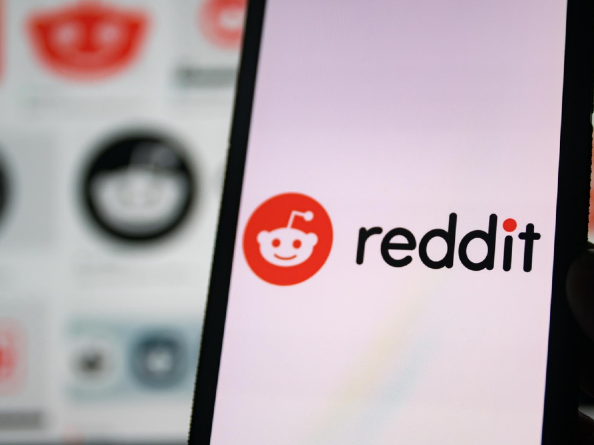 a-few-lucky-people-can-get-reddit-ipo-shares-heres-how