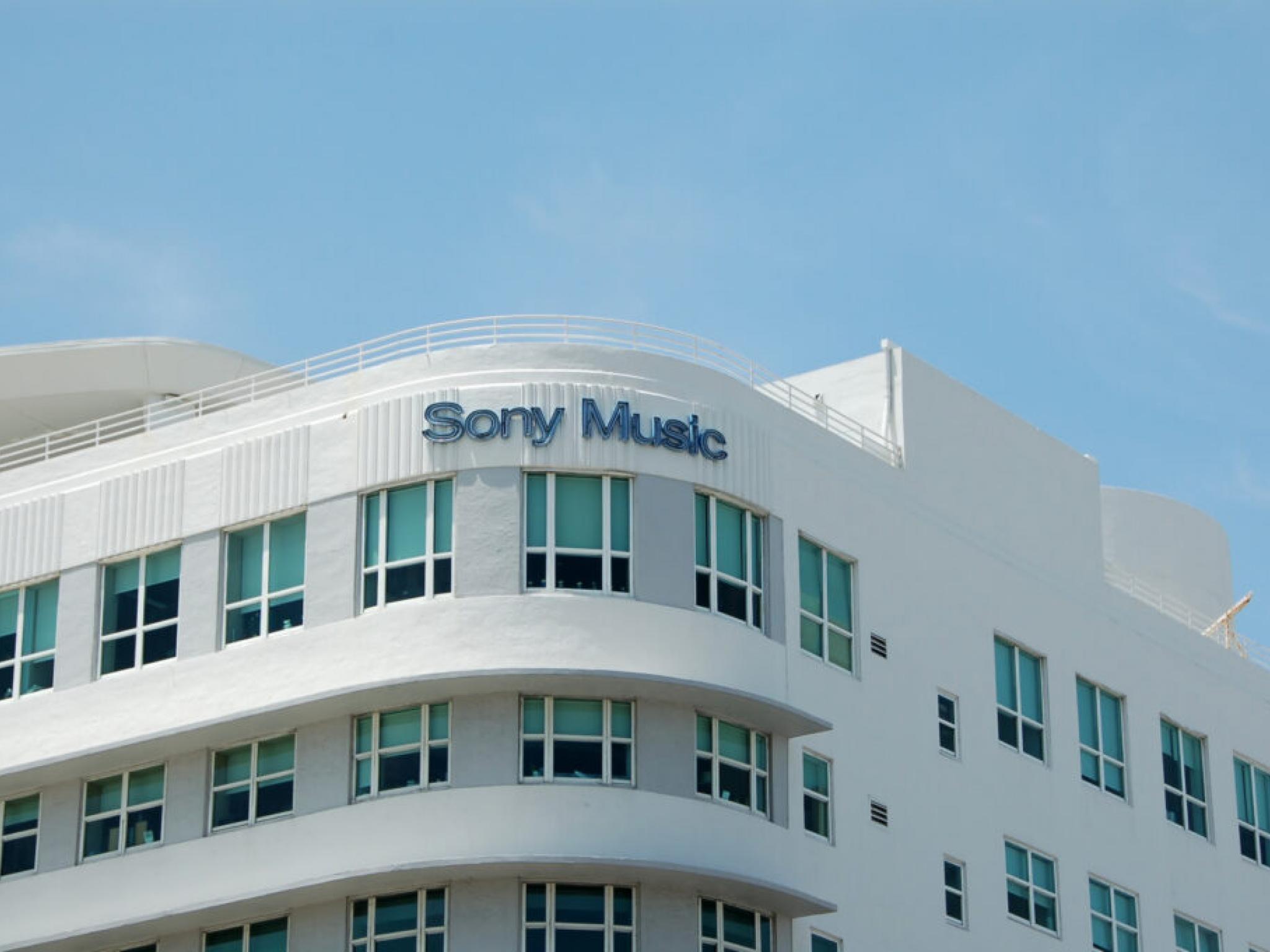  sony-music-ceo-warns-of-potential-tiktok-exodus-we-should-share-in-those-profits 