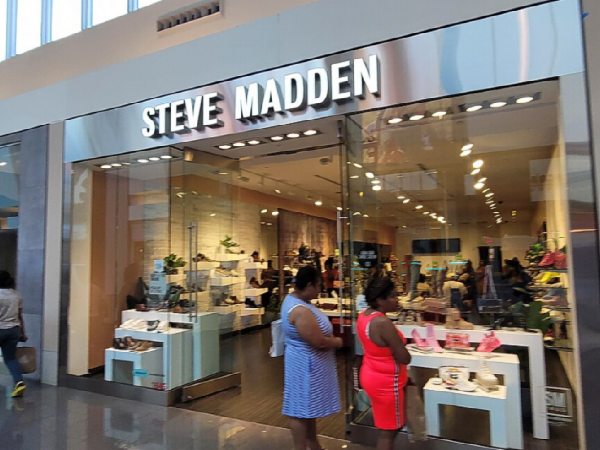  whats-going-on-with-steven-madden-shares-after-q4-results 