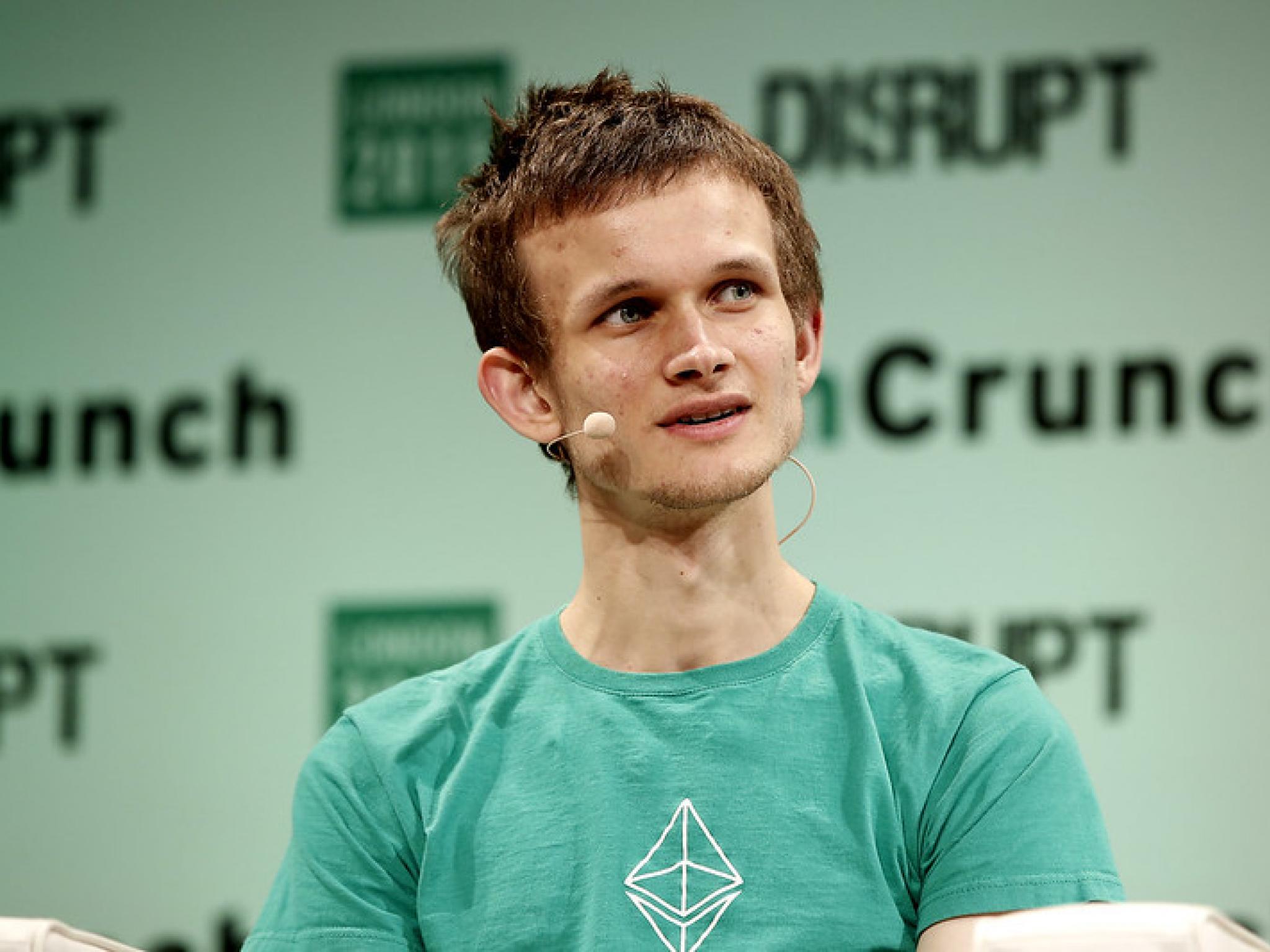  ethereum-co-founder-vitalik-buterin-offers-solution-to-elon-musks-microsoft-woes-join-us-and-become-a-desktop-linux-enjoyer 