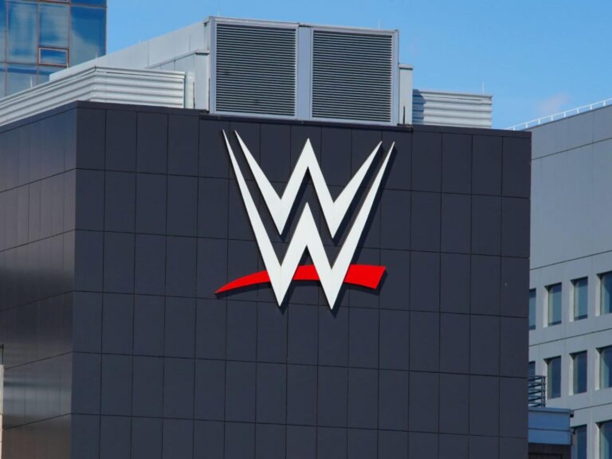 넷플릭스 `월요일 밤 WWE RAW` 첫방송, 2024년 USA 네트워크 시청률 두 배 이상 뛰어