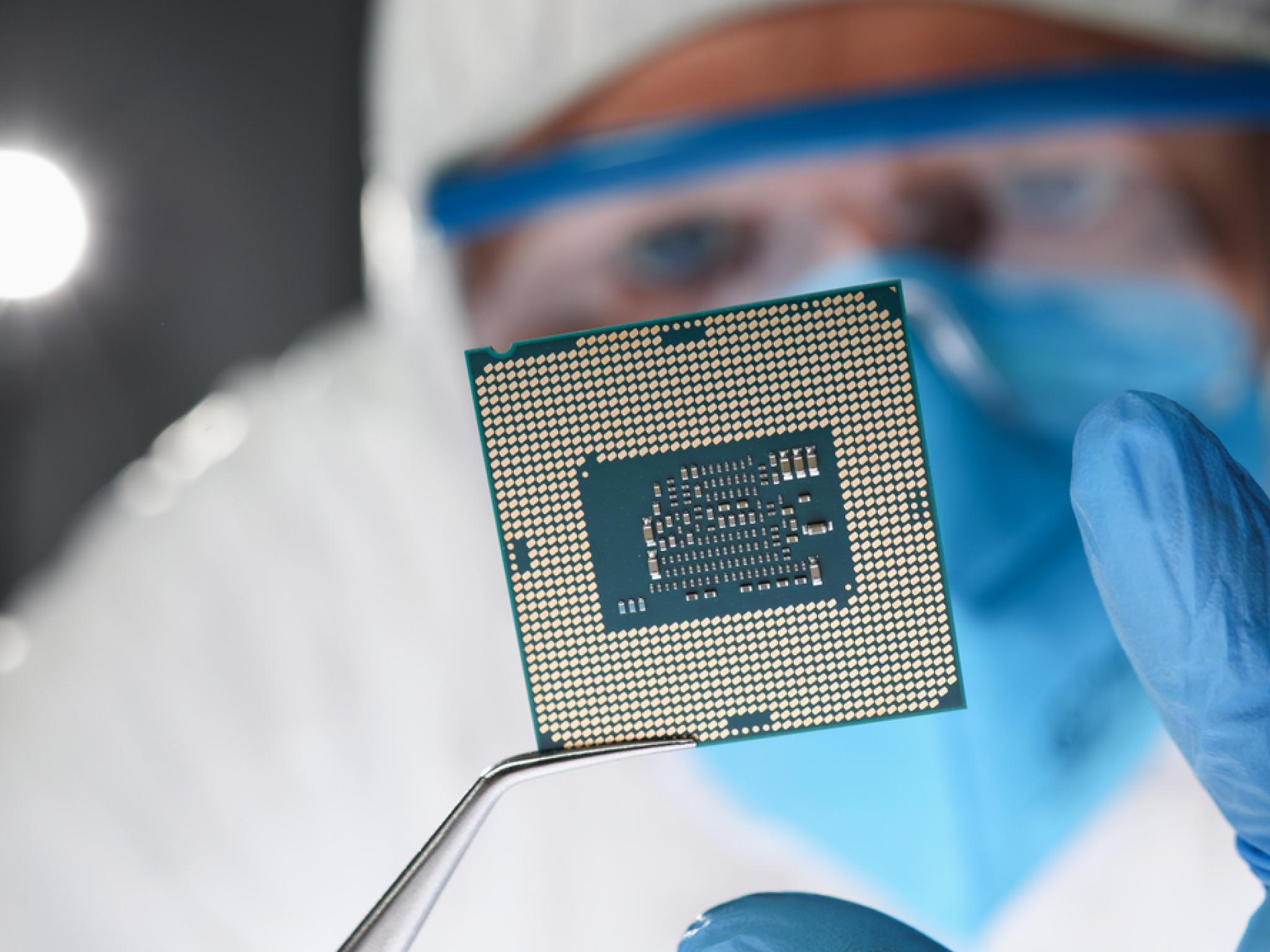 NXP 반도체, 유럽투자은행서 10억 유로 차입... R&D 투자 확대