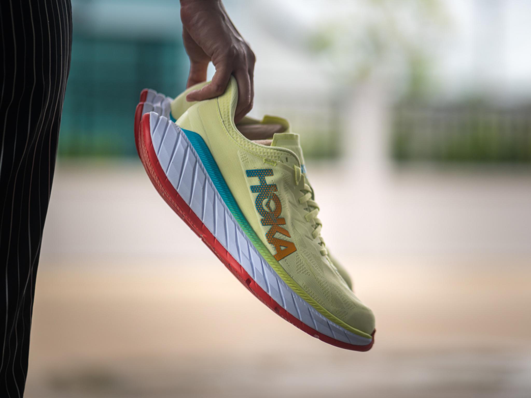 데커스 아웃도어, UGG와 HOKA 브랜드 호실적에도 주가 급락