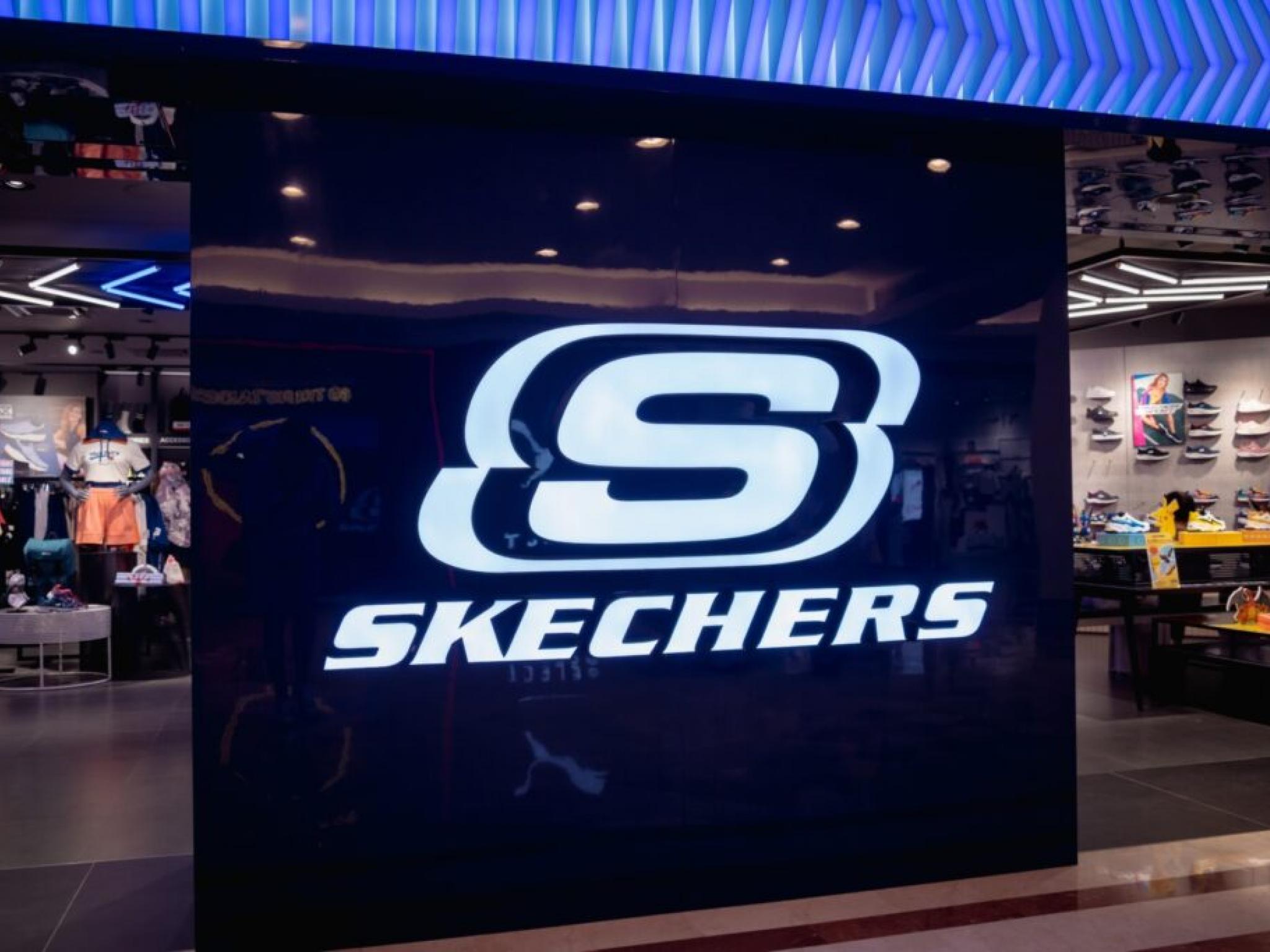 스케처스, 기대이하 실적에 주가 하락…엘프뷰티·라이브램프 등도 약세