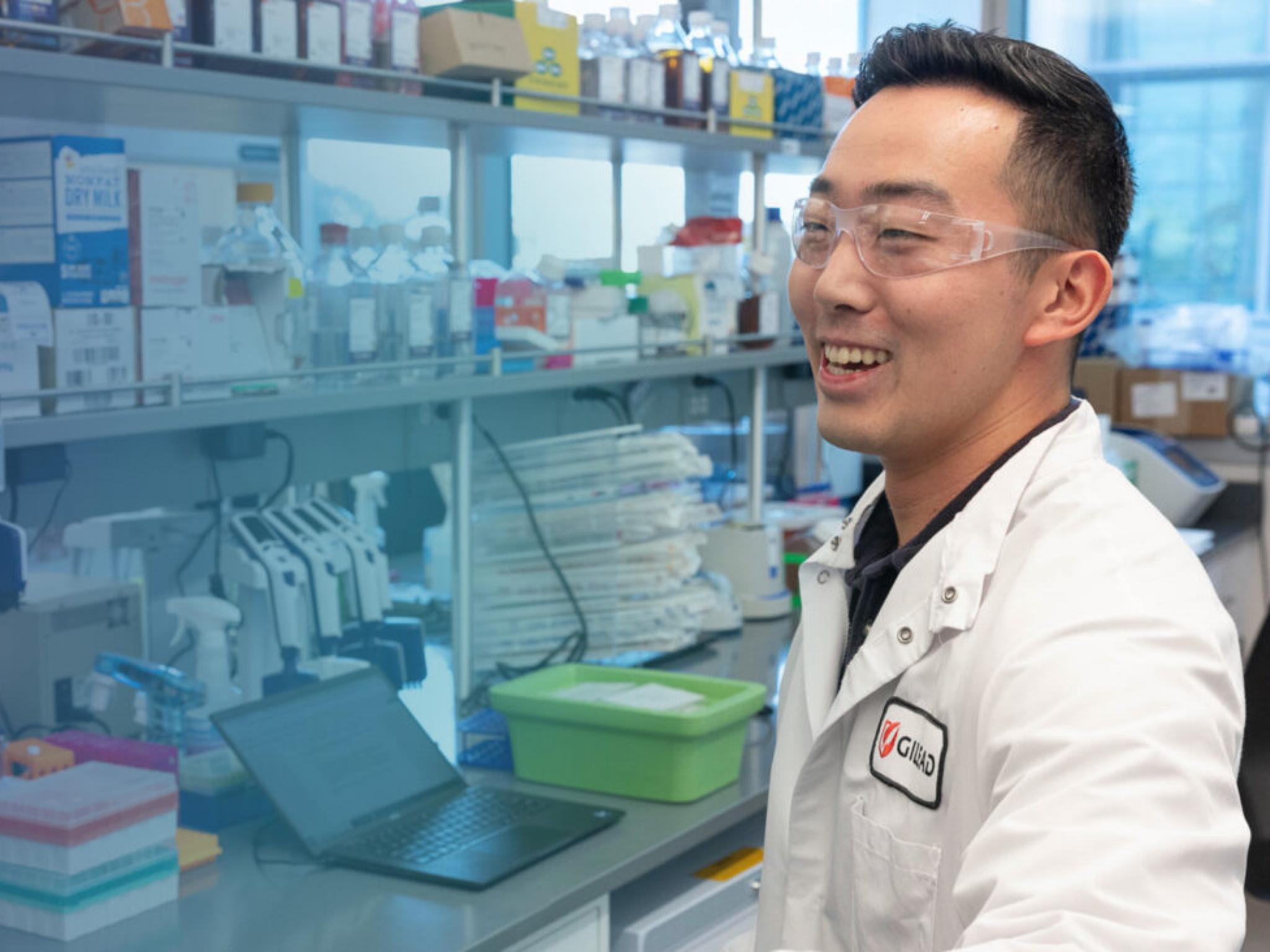 길리어드, 2025년 실적 전망 상향...HIV 예방약 레나카파비르 출시 준비