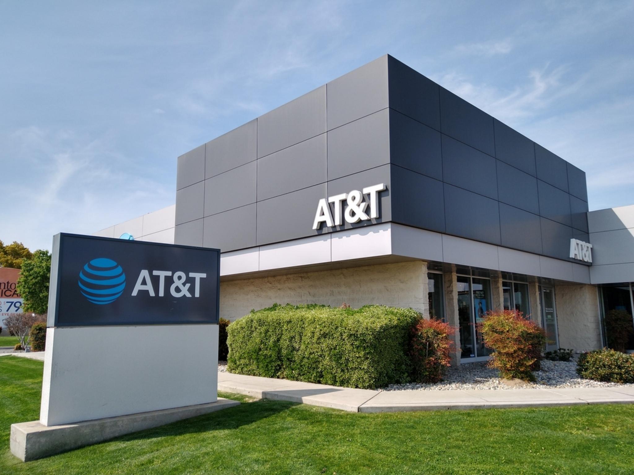 AT&T, 1분기 후불가입자 32.4만명 순증...버라이즌 28.9만명 순감과 대조