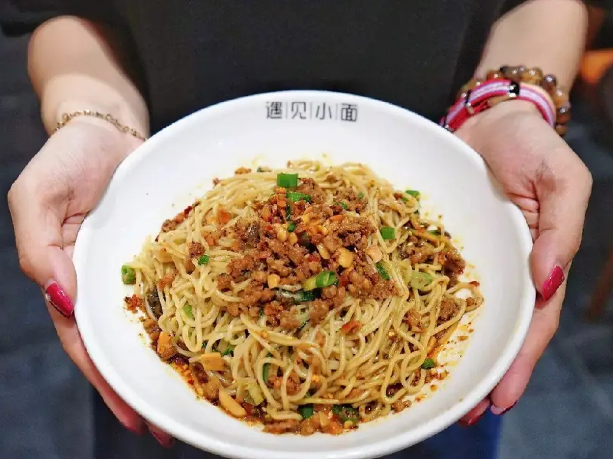 中 샤오누들, 매운맛으로 글로벌 시장 공략...홍콩 상장 추진