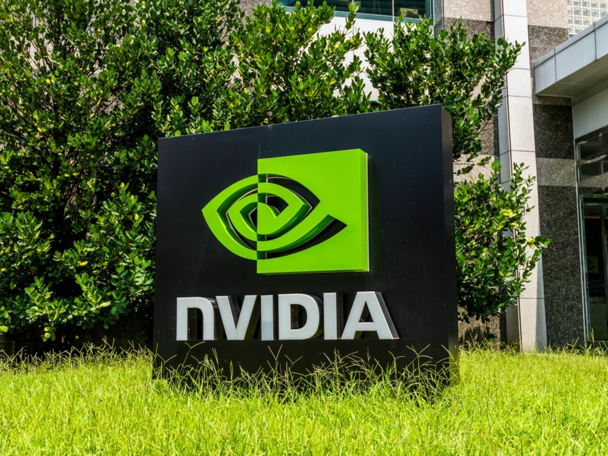 엔비디아, 오라클과 40조원 GPU 계약 체결...반도체 ETF 강세 예고