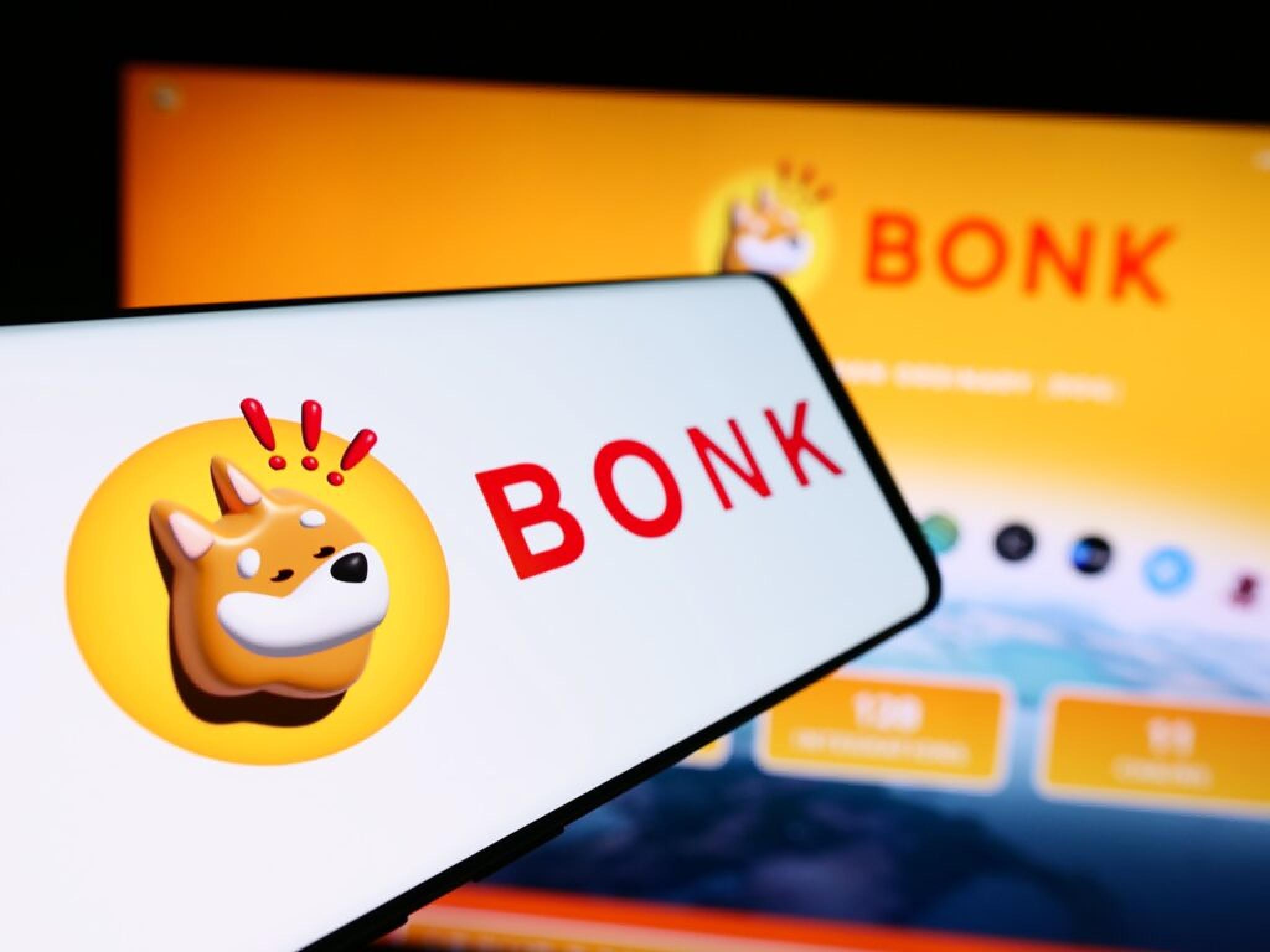 Bonk augmente de 58% en 7 jours : Pourquoi surpasse-t-il Dogecoin et Shiba Inu ?2 min de lecture