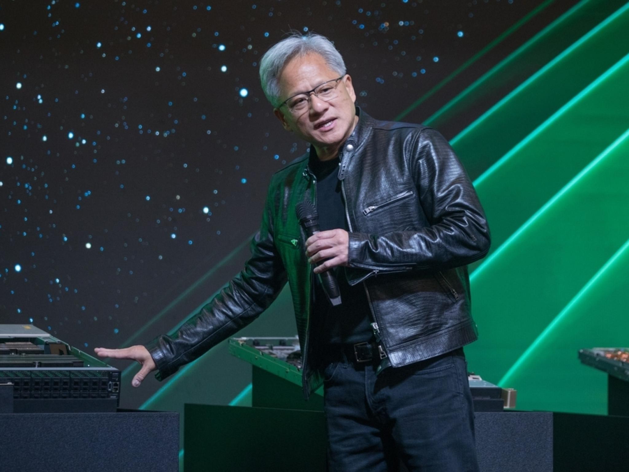 엔비디아 황 CEO, 美中 무역갈등 속 AI 외교로 중국 매료시켜