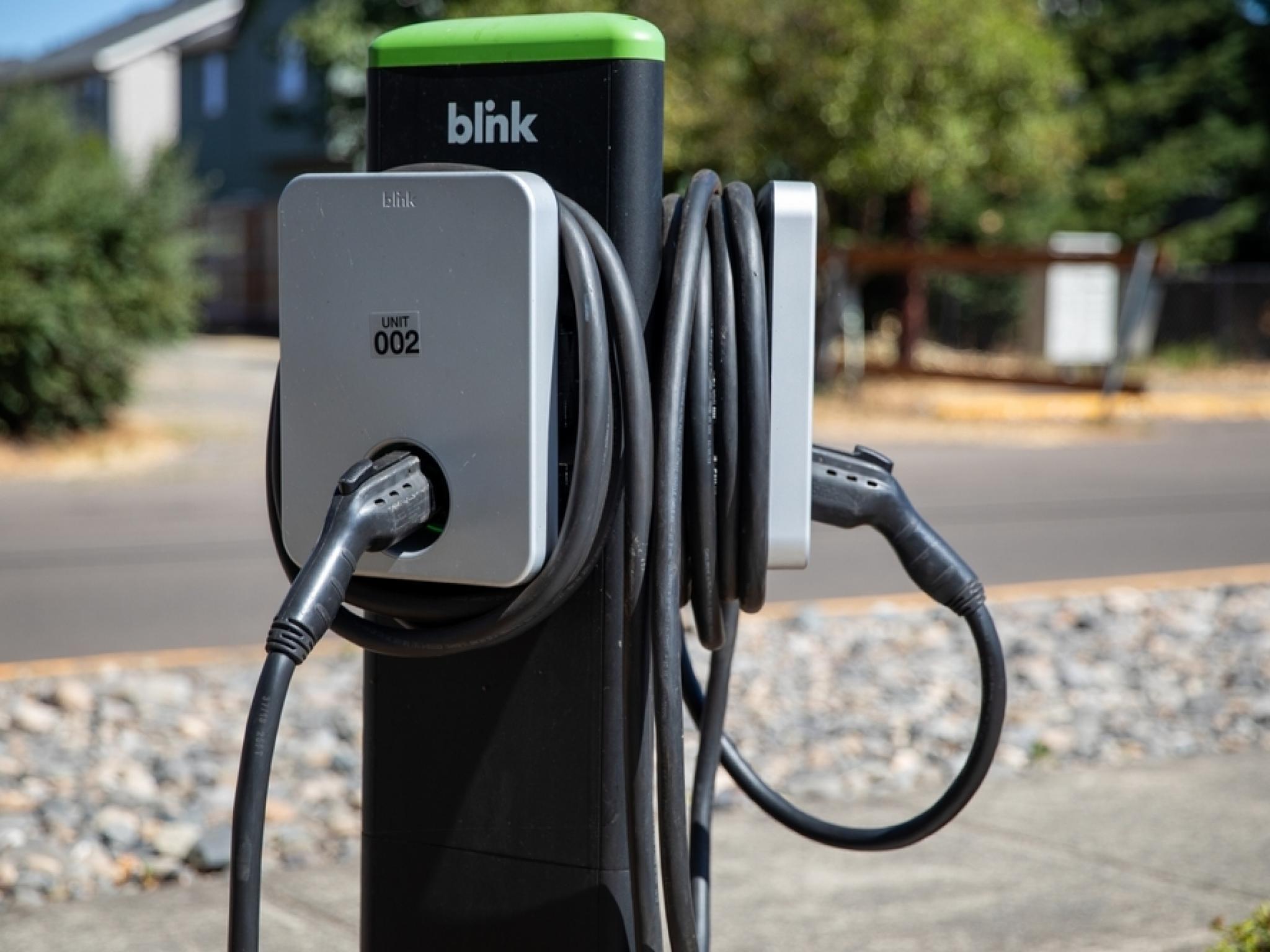  whats-going-on-with-blink-charging-stock-on-monday 