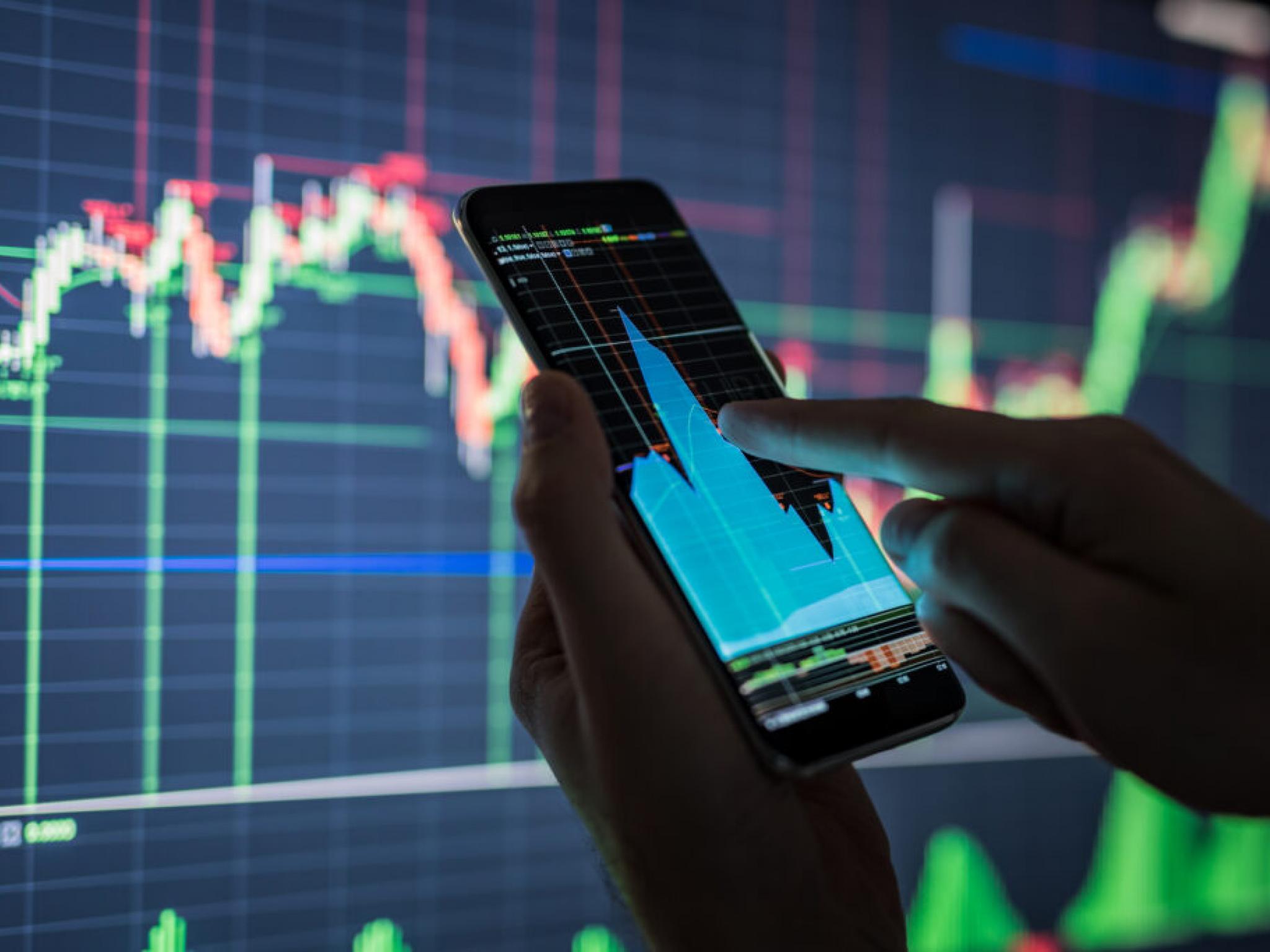 Les actions préférées des investisseurs individuels avec des bénéfices cette semaine : Archer, Rigetti, Oklo et plus
