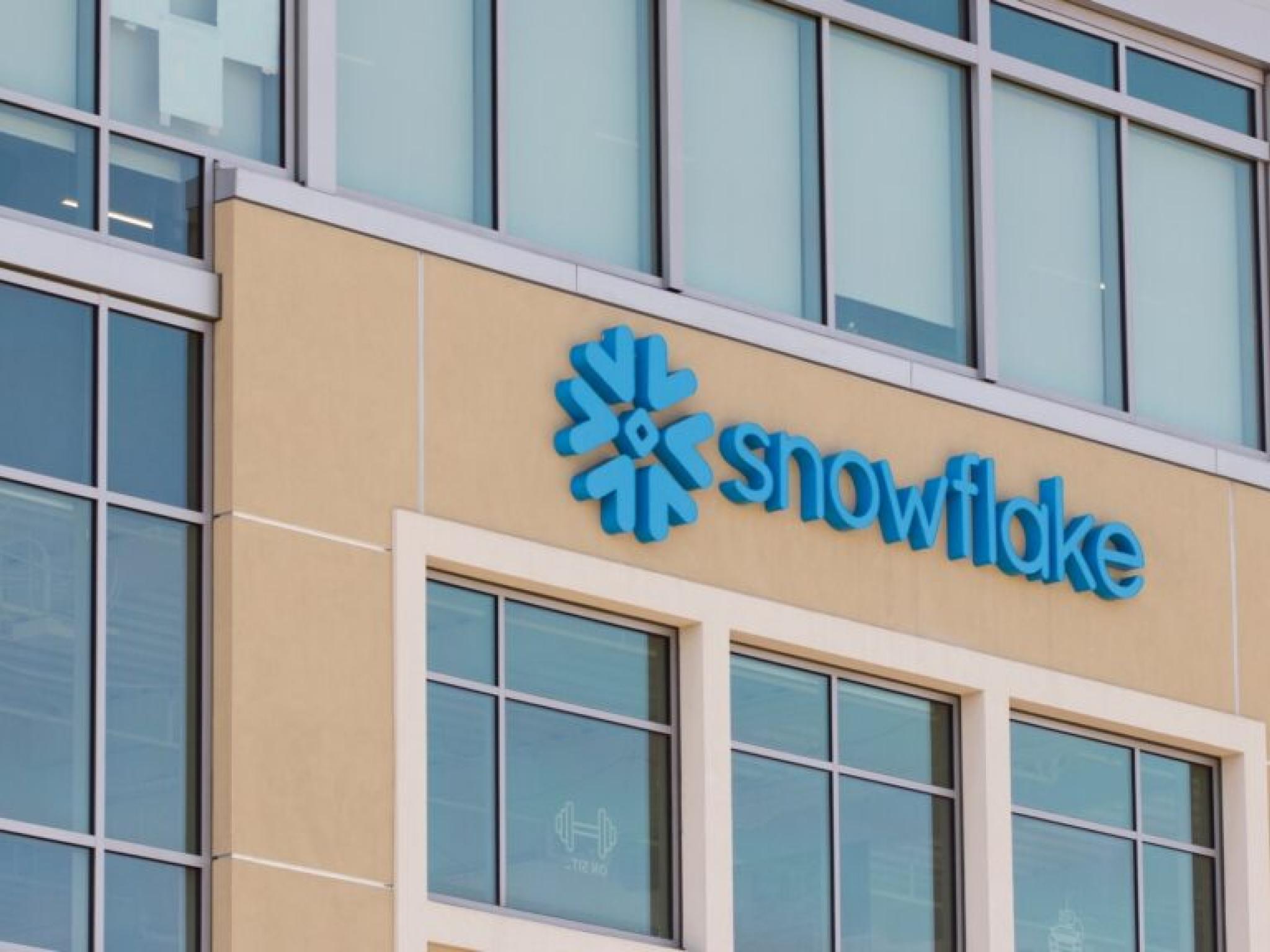스노우플레이크, AI 붐과 빅테크 투자 확대에 52주 최고가 근접
