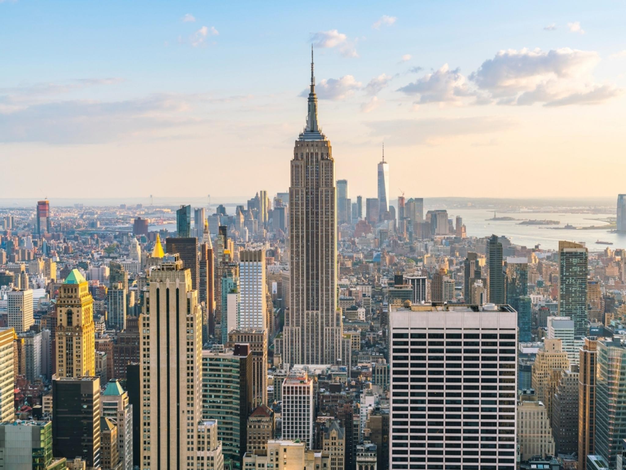  new-yorks-office-boom-stands-alone-as-most-us-cities-stay-remote 
