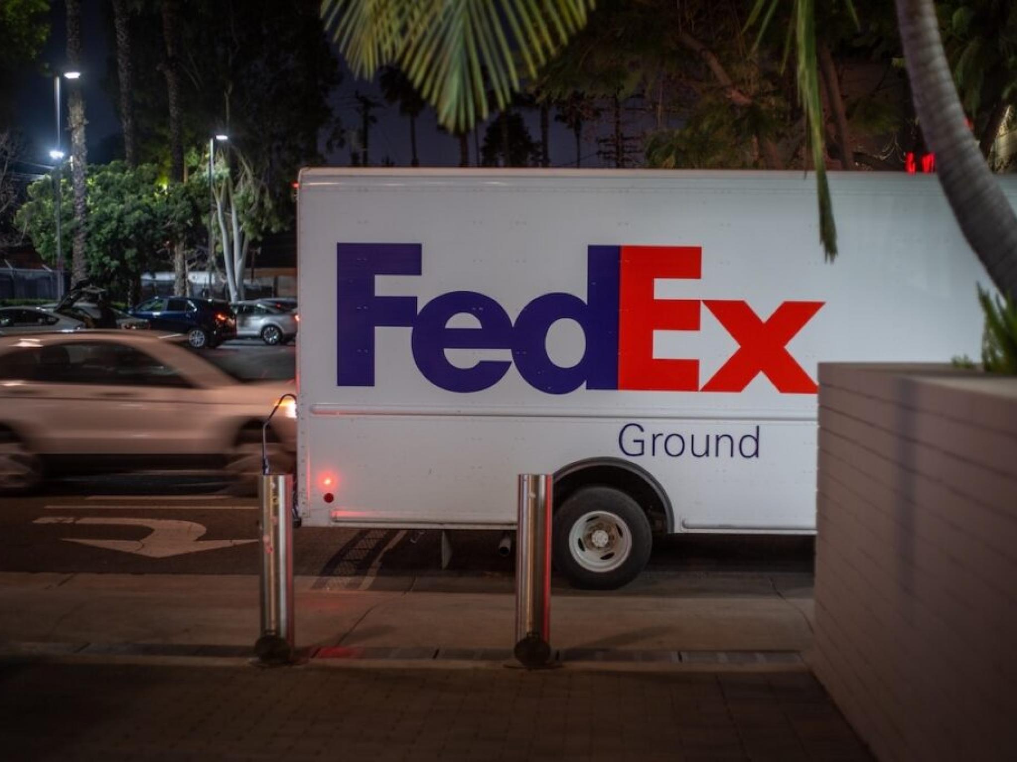  de-minimis-shock-morphs-into-de-majoris-challenge-for-ups-and-fedex 