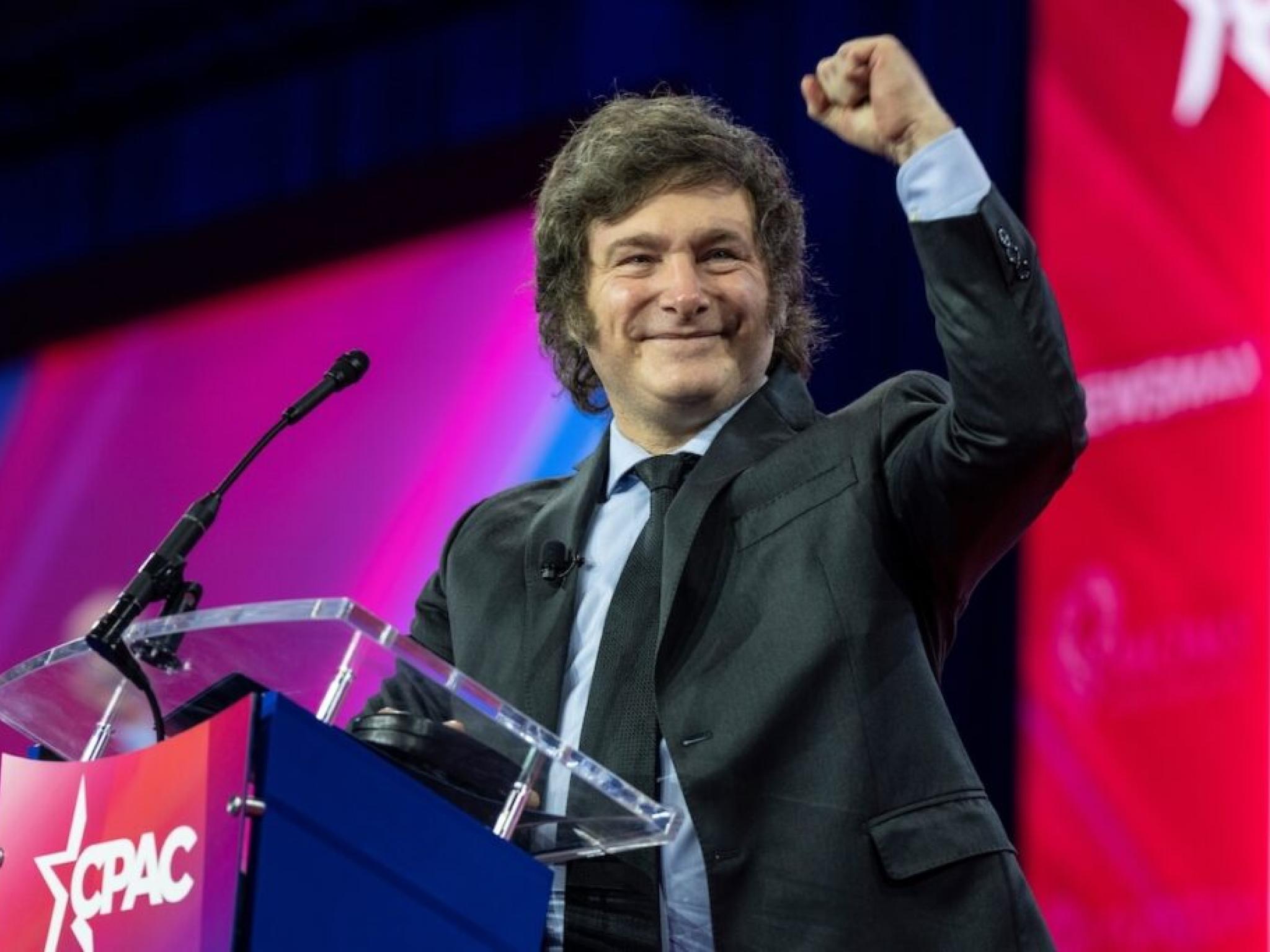 Trump félicite le président pro-Bitcoin Javier Milei pour sa victoire aux élections de mi-mandat, malgré la controverse sur les renflouements en cours, et affirme que sa confiance était “justifiée”3 min de lecture Trump félicite le président pro-Bitcoin Javier Milei pour sa victoire aux élections de mi-mandat, malgré la controverse sur les renflouements en cours, et affirme que sa confiance était “justifiée”3 min de lecture