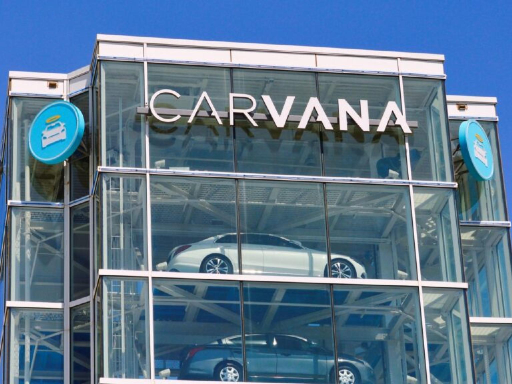  carvana-shares-slide-as-analysts-weigh-growth-strength-against-margin-pressures 